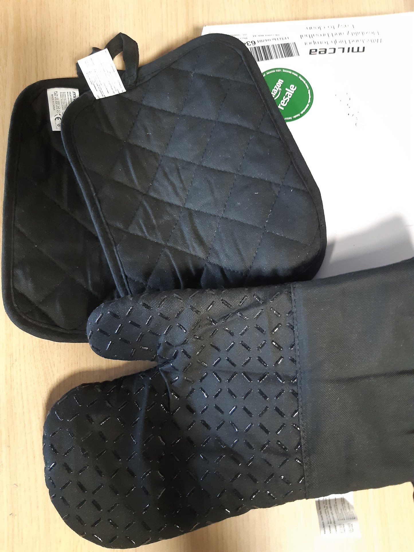 224340 - MILCEA Set me 3 doreza furre/mbajtëse tenxheresh - Doreza rezistente ndaj nxehtësisë deri në 300°C, 32 cm të gjata, të zeza