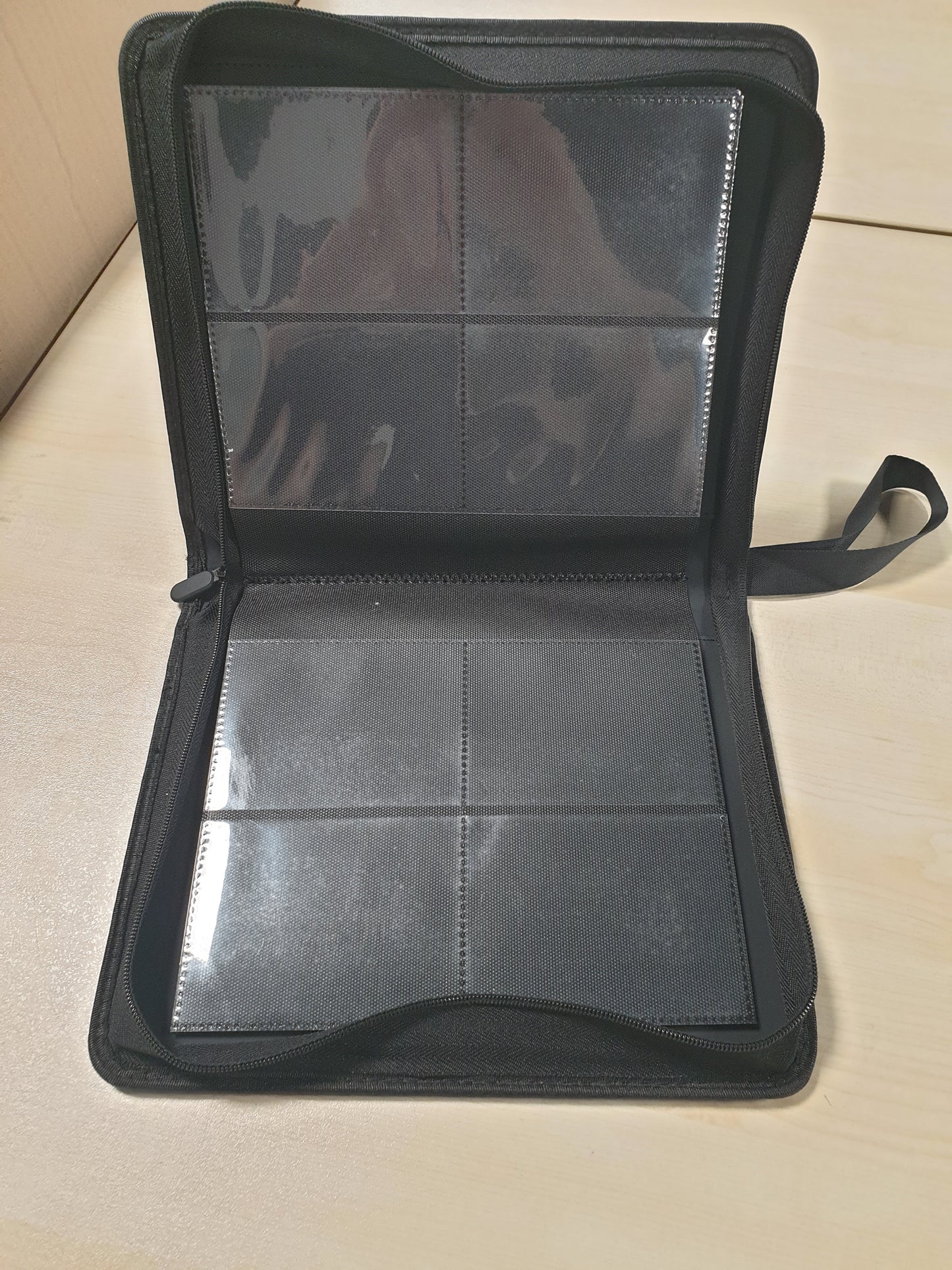 252850 - ProCase Dosje Portative me Ngarkim nga Sipër, 4 Xhepa, mban 144 Karta, 7.6 x 10.2 cm, E Zezë