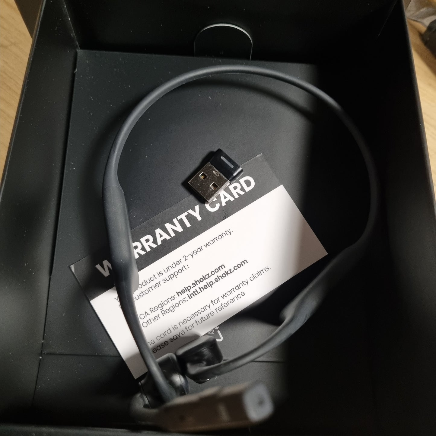 188620 - SHOKZ OpenComm2 UC 2025 - Kufje Bluetooth për PC, Pa Tel me USB-A, Mikrofon që Anulon Zhurmën, Kohë Bisede 16 Orë, Ideale për Zyrën dhe Thirrje