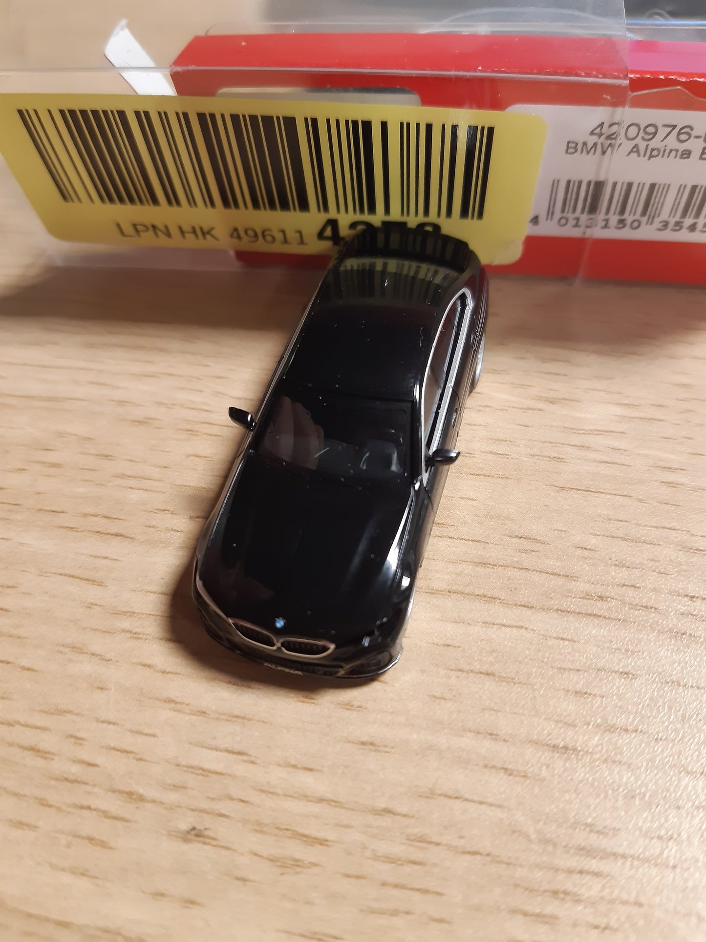 141735 - Herpa 1:87 BMW Alpina B3 TM e zezë.