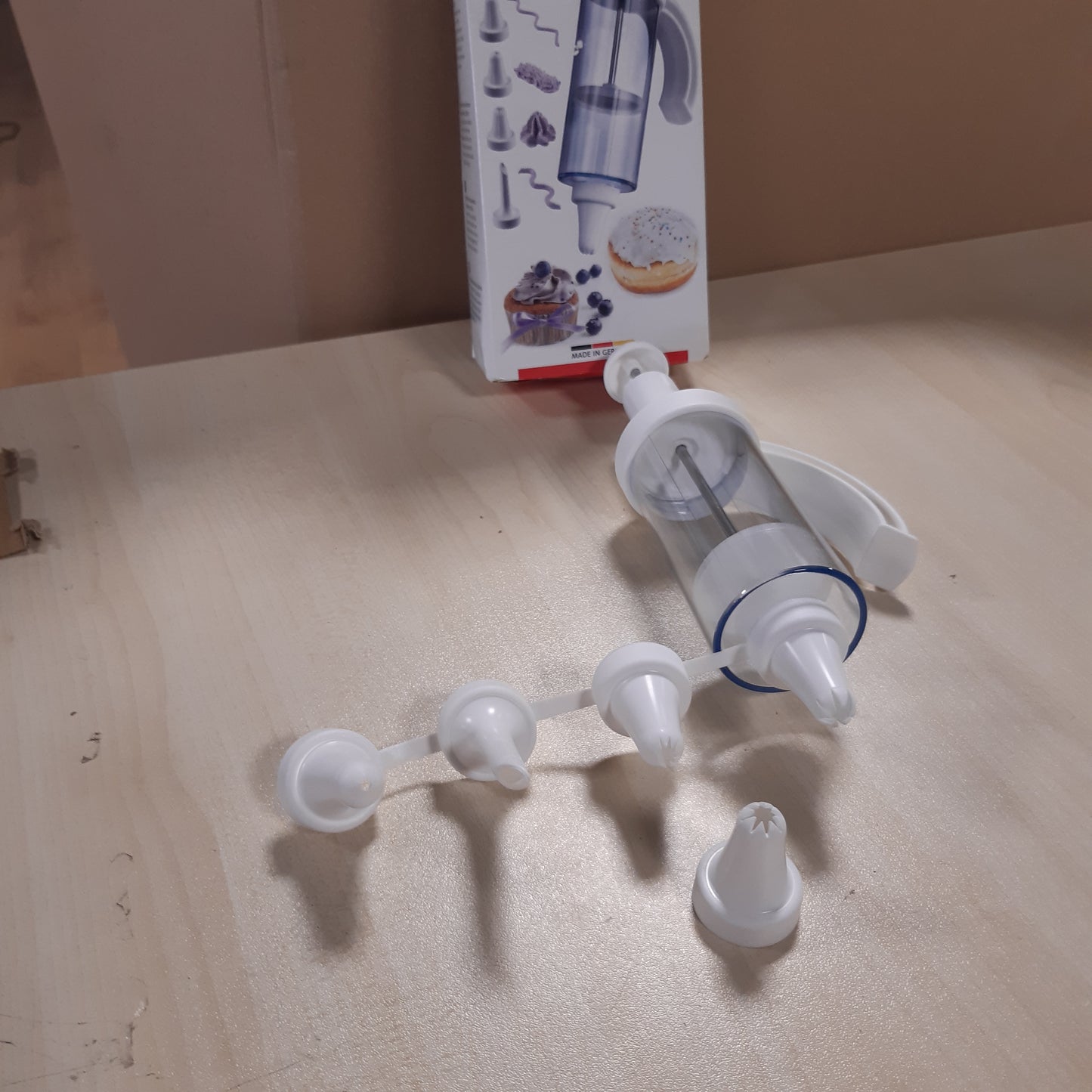 252879 - WESTMARK Shiringë për Dekorim dhe Donut, me 5 Gryka, Kapaciteti: 180 ml, Plastikë/Çelik Inox, Transparente/E Bardhë, 31162260