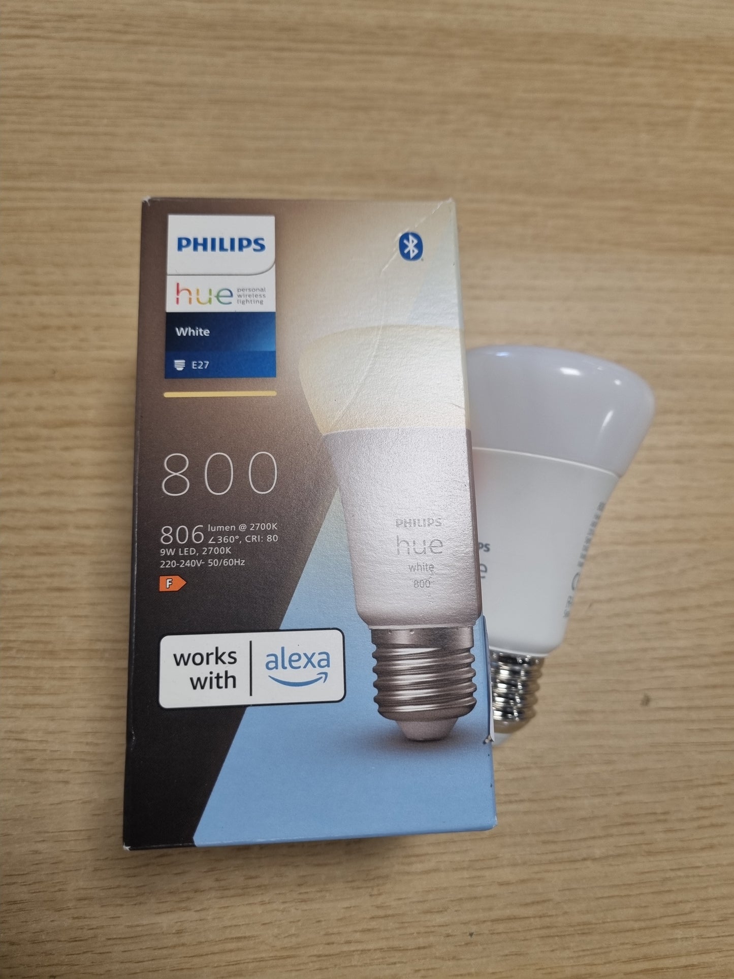 188064 - PHILIPS HUE Llambë LED Inteligjente e Bardhë, 9W, Prizë E27, Kontrollohet me Bluetooth dhe Aplikacionin Hue, Mundësi Errësimi, Kompatibile me Alexa, Google Assistant dhe Apple HomeKit