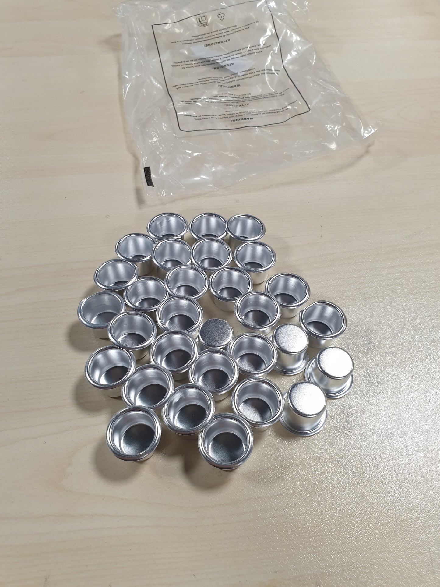 258410 - MBAJTËSE QIRINJSH AONGRAY 20 MM PËR QIRINJ KONIKË, ARGJENDI, 30 COPË