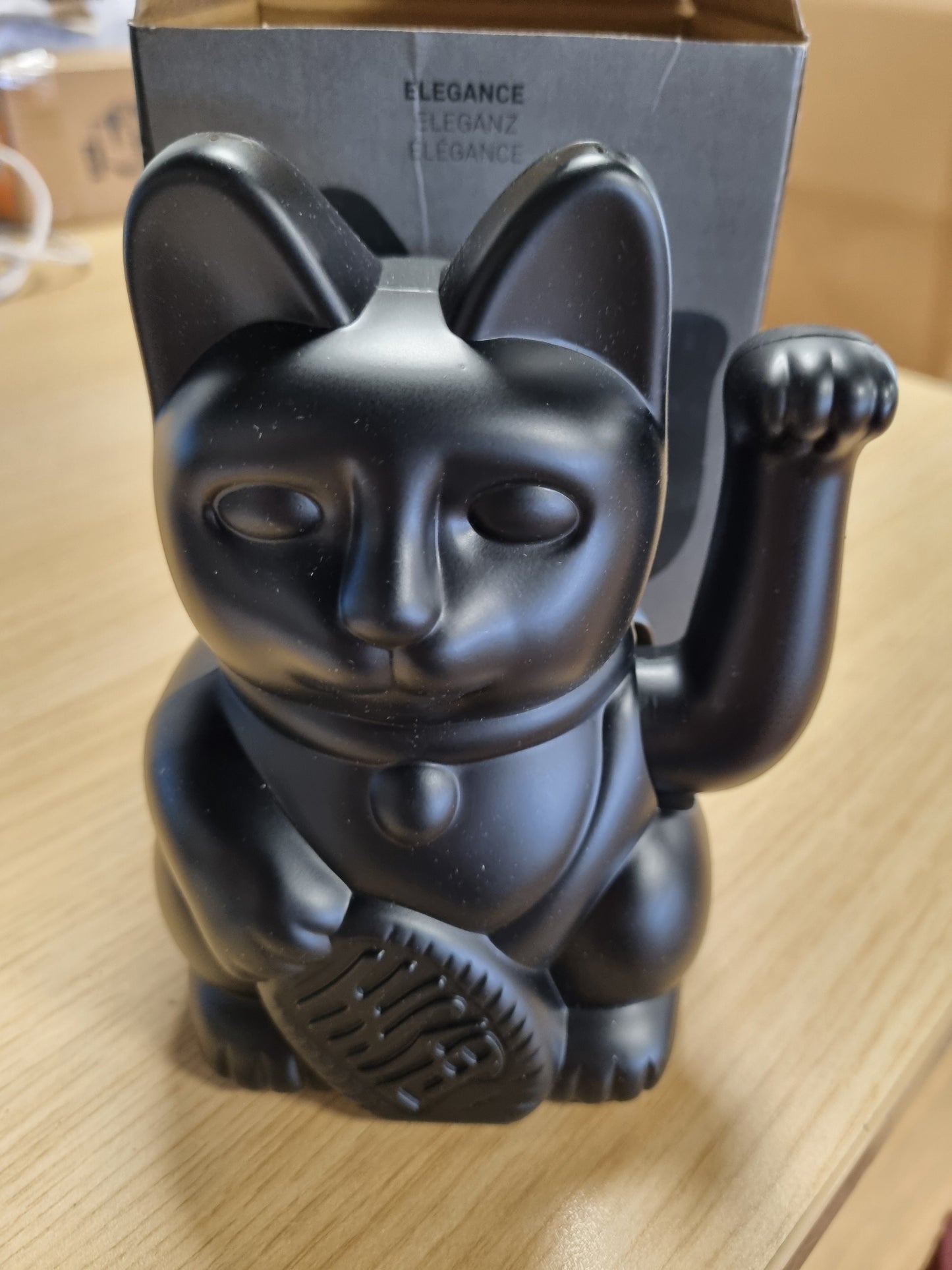 222993 - DONKEY PRODUCTS - Lucky Cat mace që valëvitet, e zezë, plastike, 15 cm, 330466
