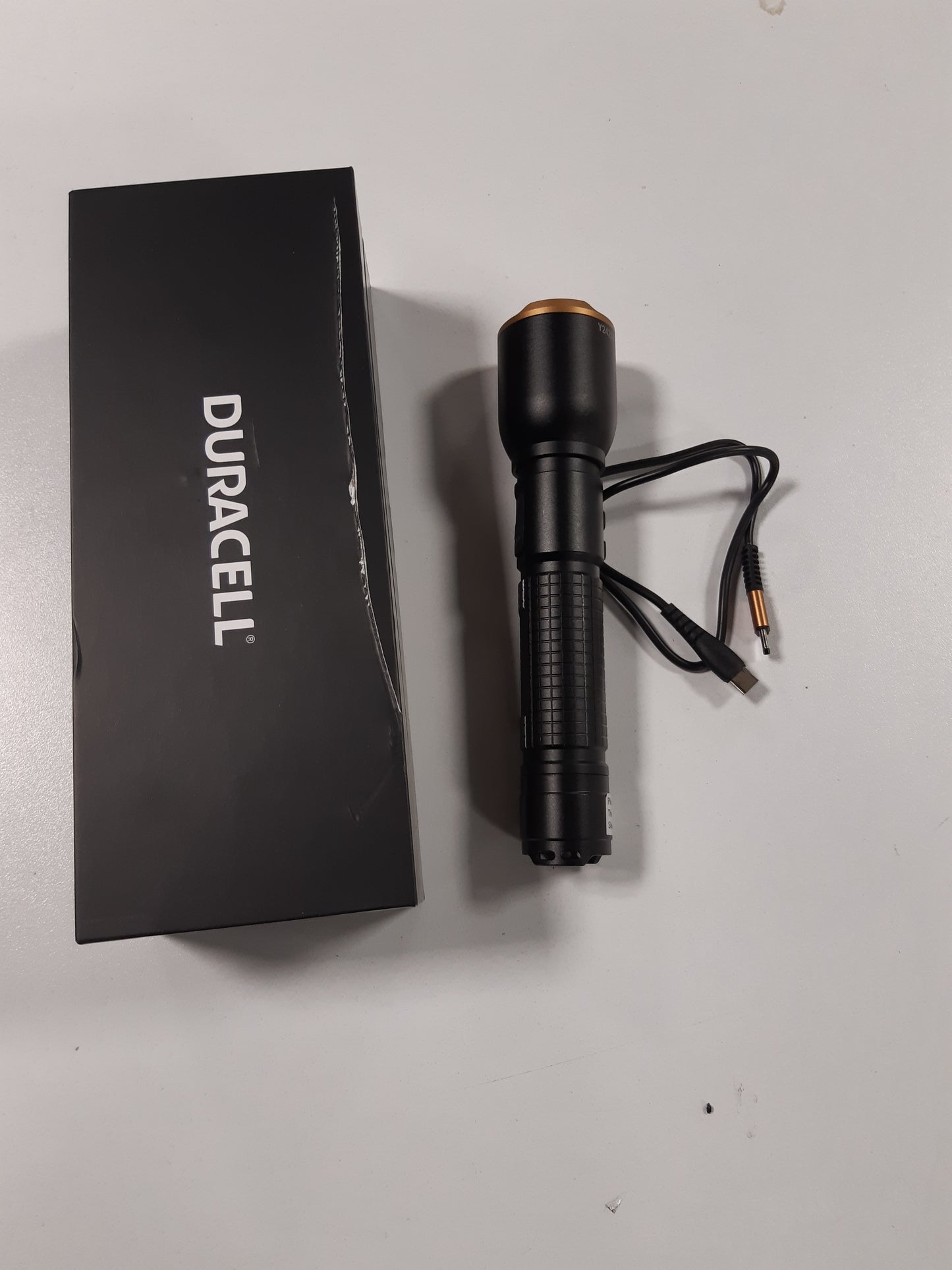 250163 - DURACELL Dritë Dore LED DF3000R Pro, 3000 lumen, rreze 160 m, rikarikues USB-C, bateri Li-ion 21700, rezistente ndaj spërkatjeve, përfshin kuti dhurate