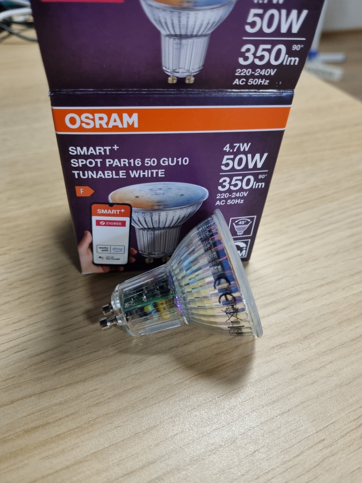 215690 - OSRAM Reflektor SMART LED Spot PAR16 GU10, 4.7W ZigBee 3.0, i Bardhë i Rregullueshëm 2700-6500K, i Errësueshëm