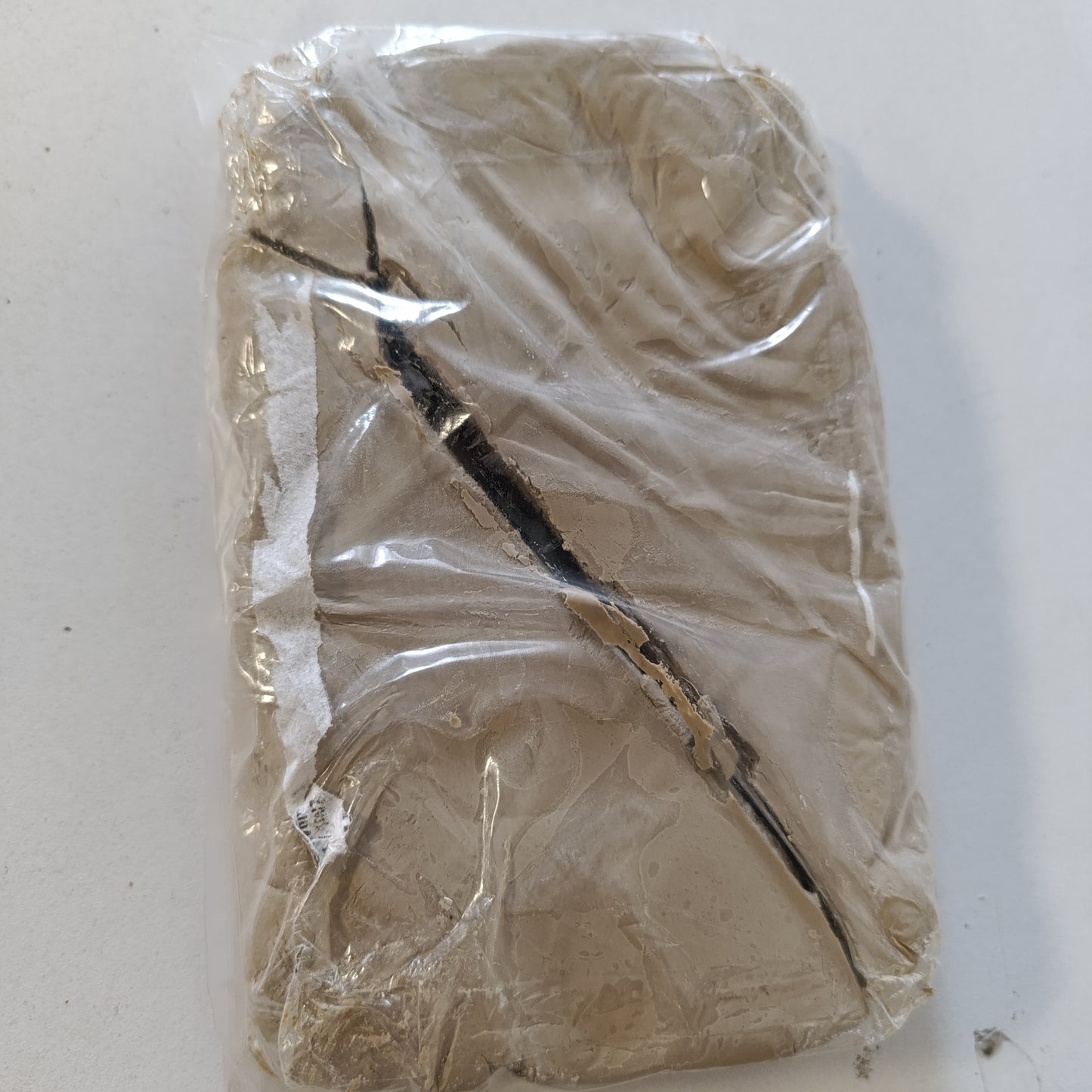 223551 - GLOREX 6 8075 201 - Argjilë e butë e bardhë 1000 g, argjilë natyrale, e butë dhe fleksibile, ngurtësohet me ajër, e përshtatshme për furra.