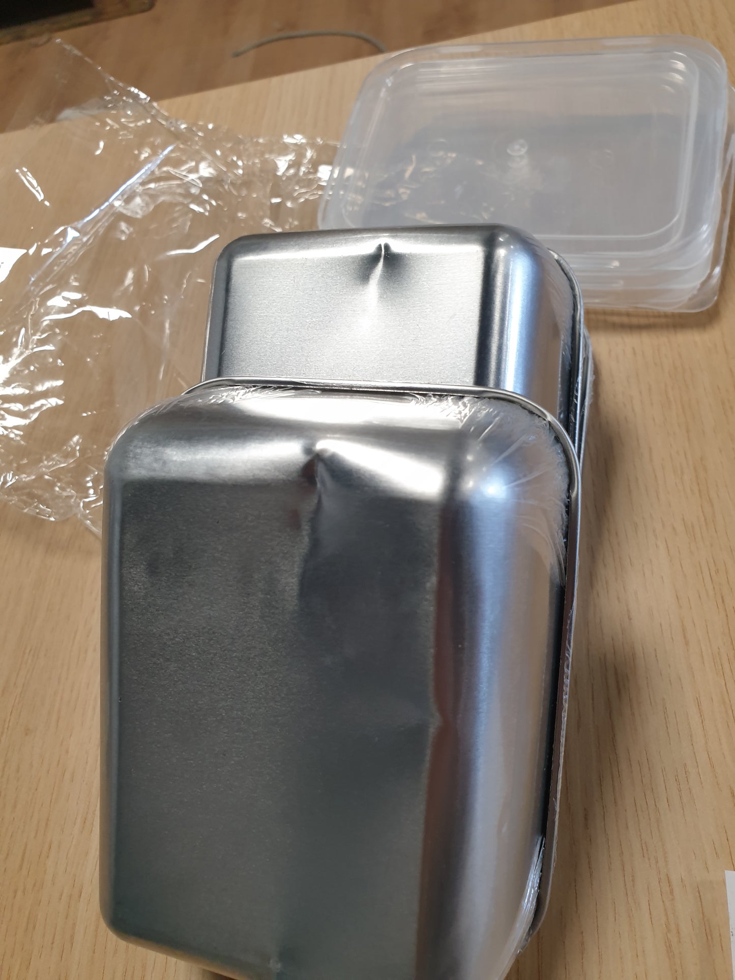 257099 - Cretvestsar Enë prej çeliku inox 650ml me kapak, Enë për ruajtjen e ushqimit për catering, Kuti dreke argjendi