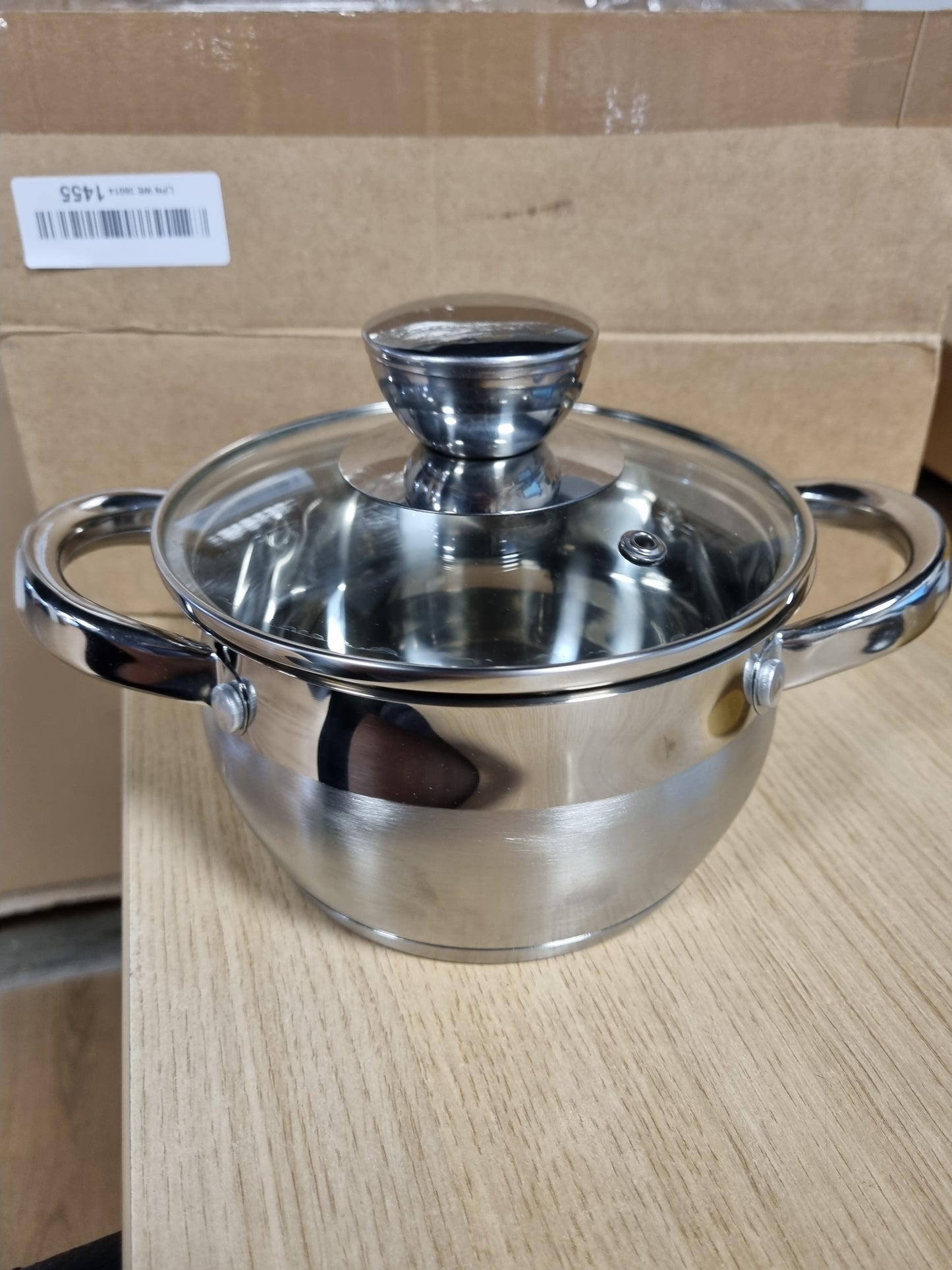 222218 - FLORINA - Tigan çeliku inox (1.3 l) 14 cm me kapak qelqi OLIVER, i mundshëm për lavastovilje, ideal për të gjitha llojet e sobave dhe induksionit