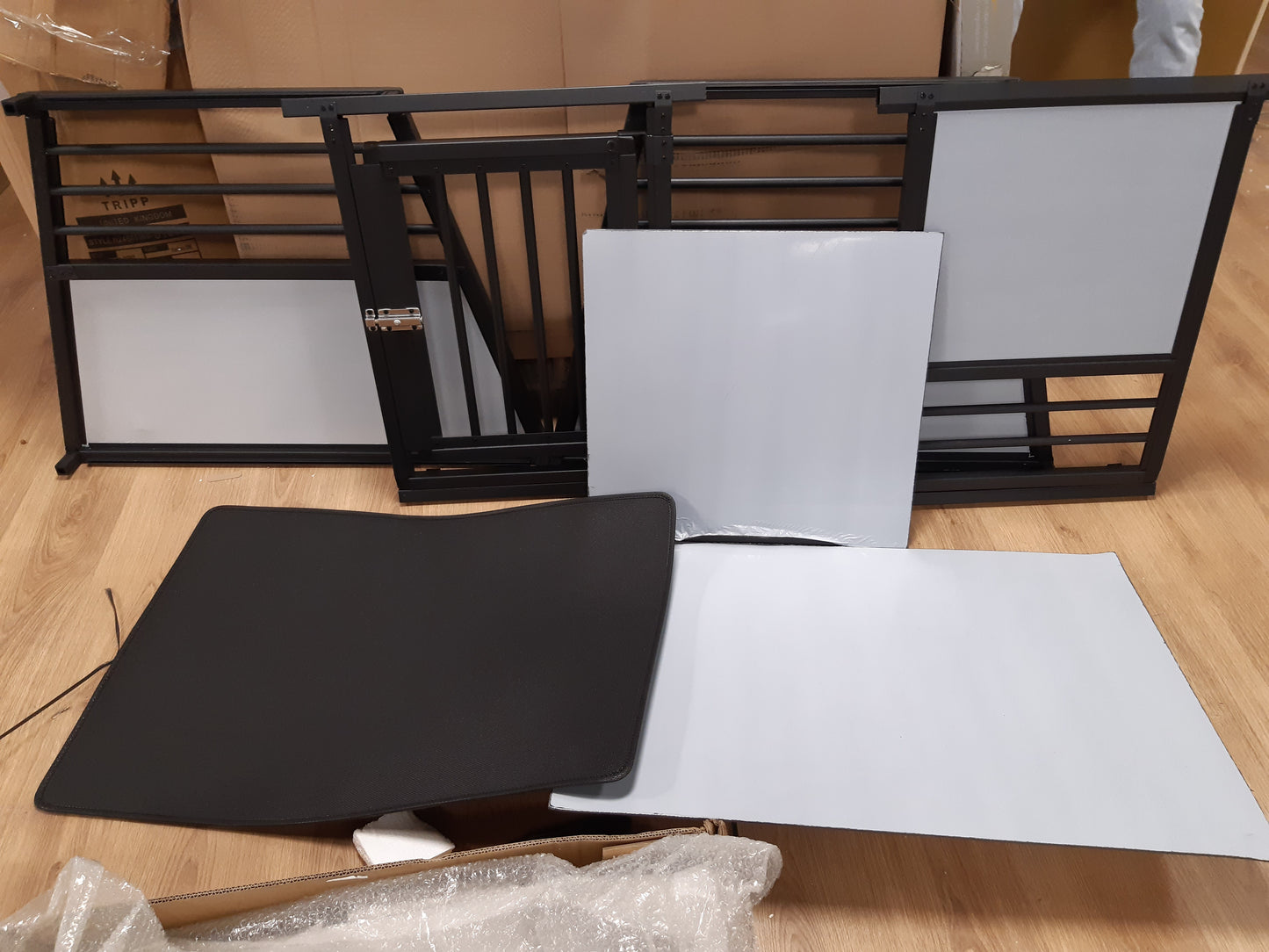 167285 - RELAXDAYS Kafaz Alumini për Qen, për Transport dhe Bagazh, me Anë të Pjerrëta, Madhësia HBD 68 x 65.5 x 92.5 cm, Ngjyra e Zi