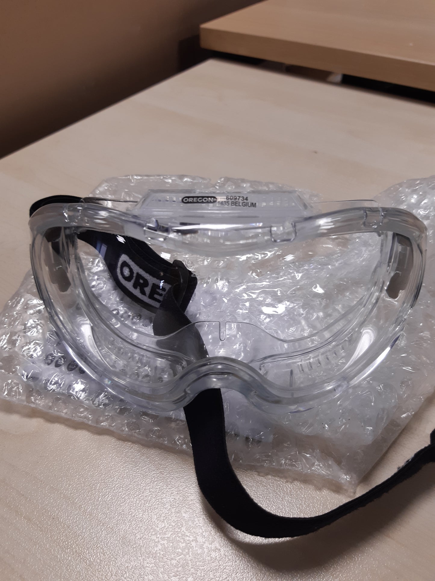 164005 - OREGON Syze Mbrojtëse Profesionale, Rezistente ndaj Gërvishtjeve dhe Mjegullës, të Ventiluara, Mbrojtje nga Rrezet UV, të Përshtatshme për Pylltarë, Zdrukthtarë dhe Kopshtarë, Një Madhësi