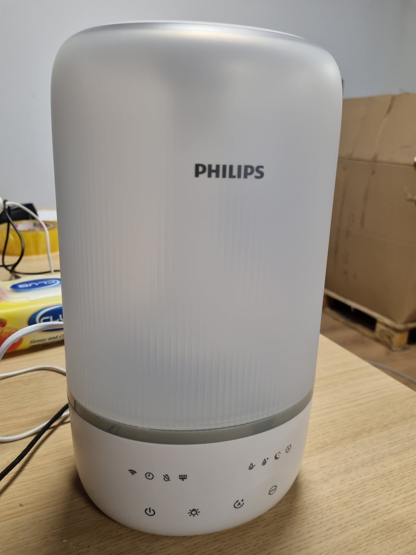 162180 - PHILIPS Lagështues Inteligjent Kompakt - Fuqia SkyHigh Mist, Kapaciteti i Ujit 3L, Kohë e Gjatë Operimi Deri në 32 Orë, Modalitet Gjumi dhe Dritë Natë, Përshtatshëm për Dhomë Deri në 38m² (HU1509/00)