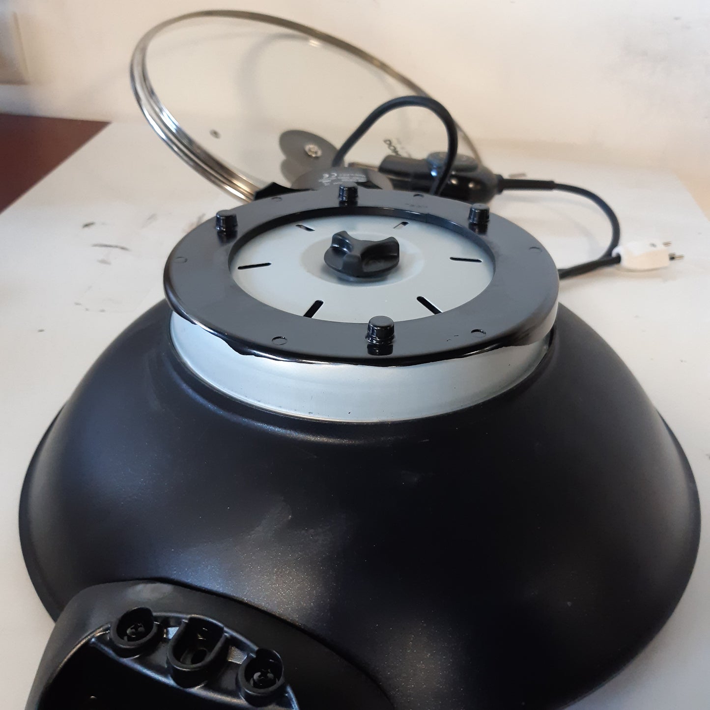 255169 - DOMO DO8708W Wok Elektrik - Me Kapak Qelqi - 5 Litra - E Zezë