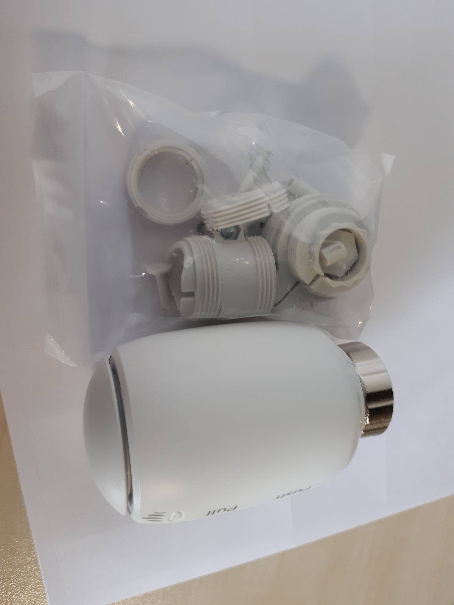 251256 - Termostat inteligjent Zigbee 3.0 për radiator, kontroll temperaturë me aplikacion Tuya/Smart Life, i pajtueshëm me Amazon Alexa/Google Home