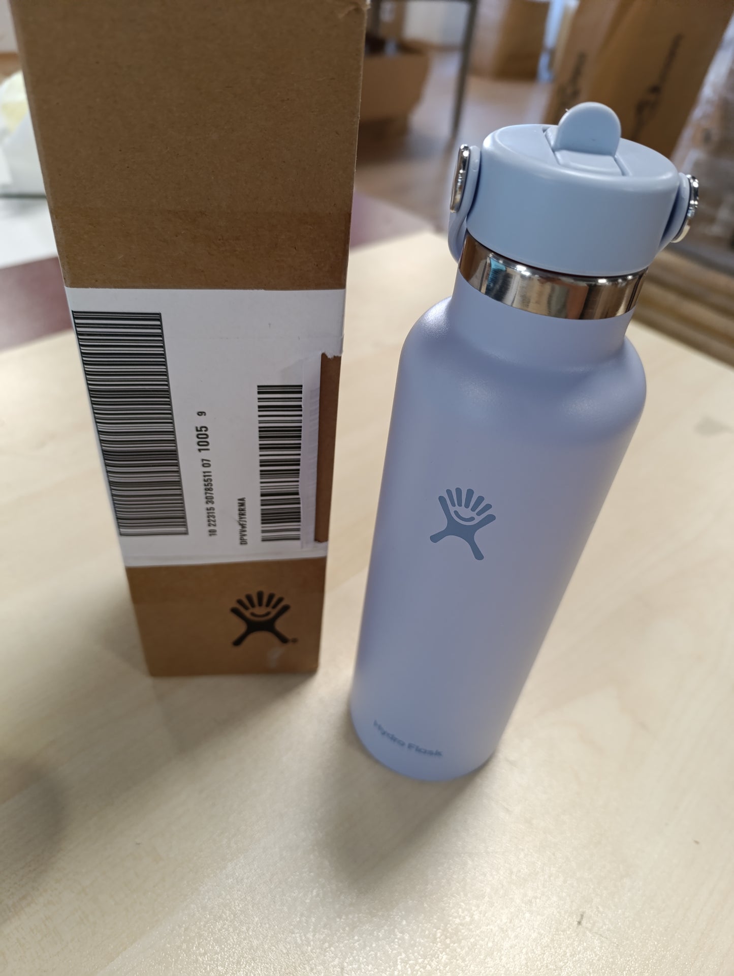 221668 - Hidro Flask Shishe Uji Standarde për Gojë 621 ml (21 oz), prej Çeliku Inoks të Izoluar me Vakum me Kapak Fleksibël Kashte, Surf