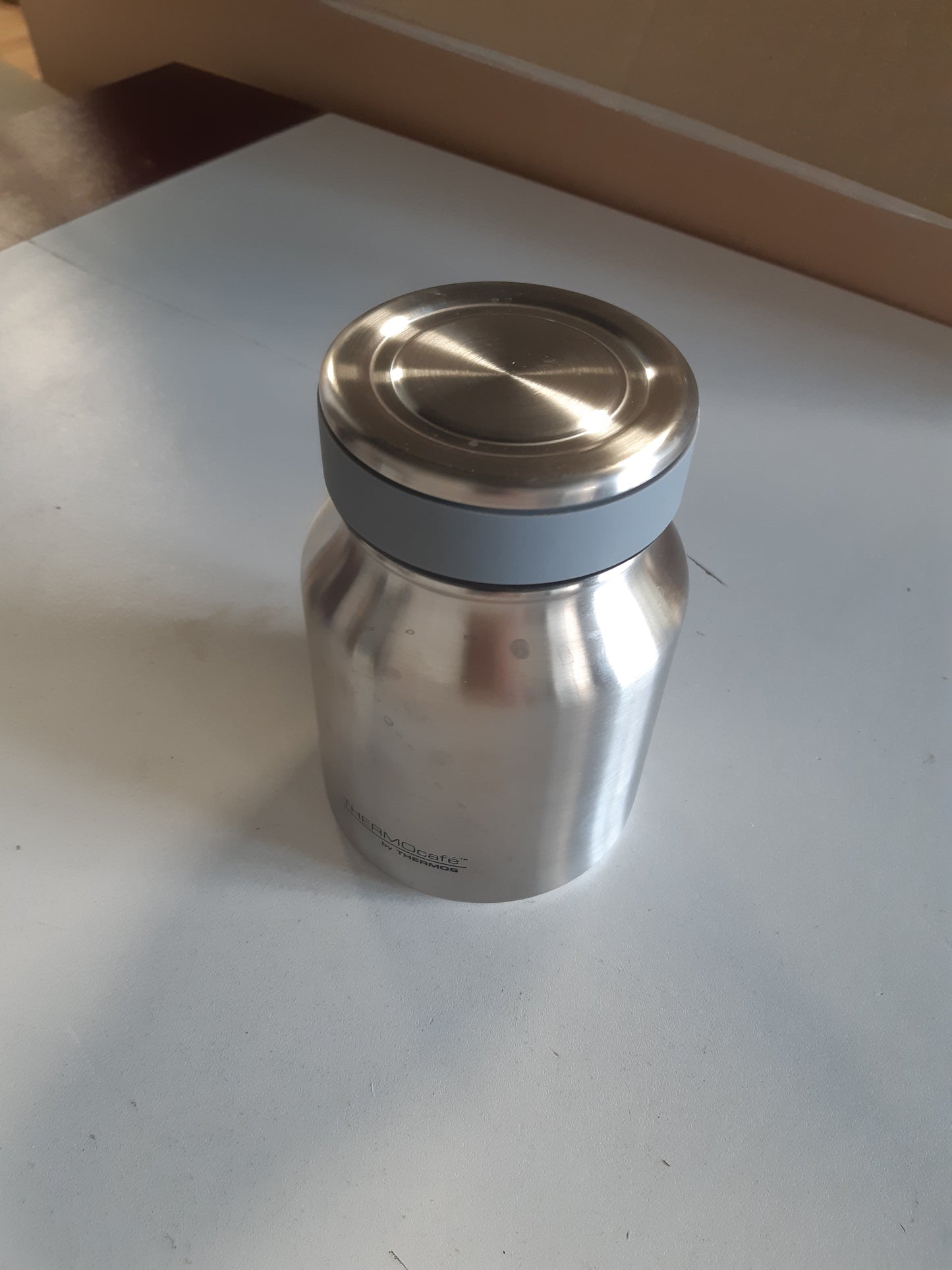 256739 - THERMOS THERMOcafé Kavanoz ushqimi, çelik inox 0.50l, mban ushqimin të ngrohtë për 9 orë, të ftohtë për 14 orë, e papërshkueshme nga rrjedhjet