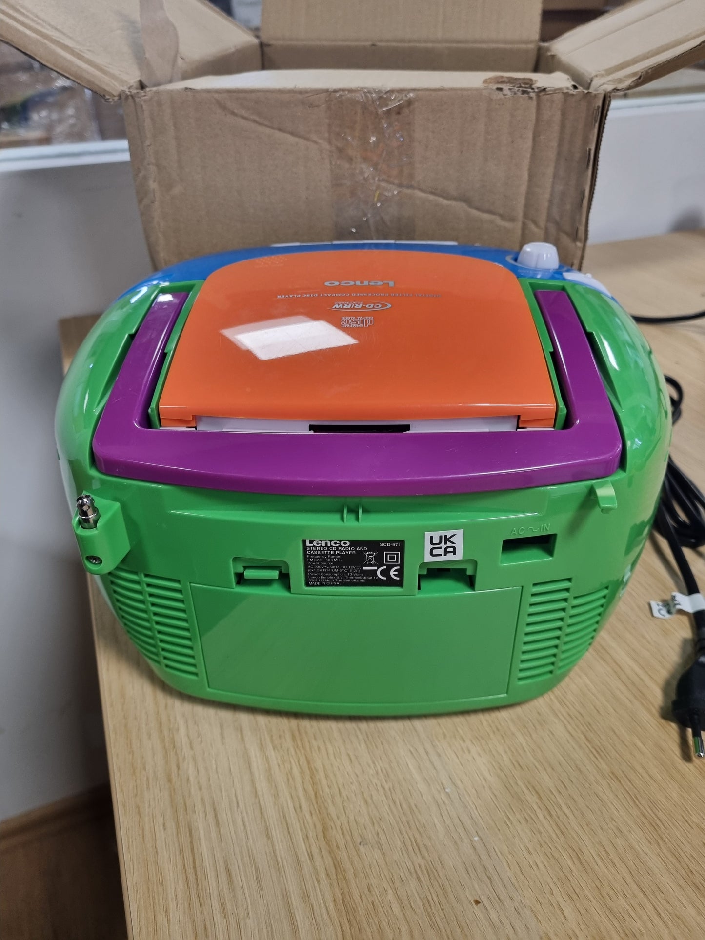 85658 - LENCO SCD-971 - Kasetofon & CD Radio për Fëmijë me Altoparlantë Stereo, Prizë për Kufje dhe Memorie Pistash - Shumëngjyrëshe