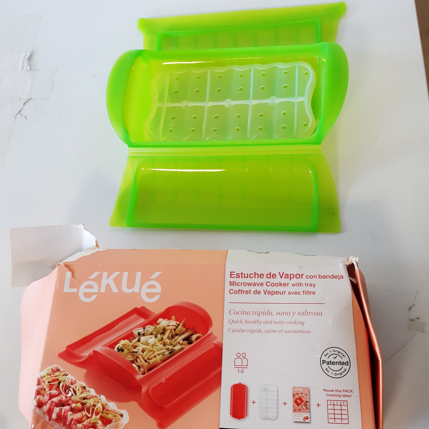 256032 - LÉKUÉ Enë me Avull, Silikon Platini Jeshile, Kapacitet 650 ml, Për 1-2 Persona