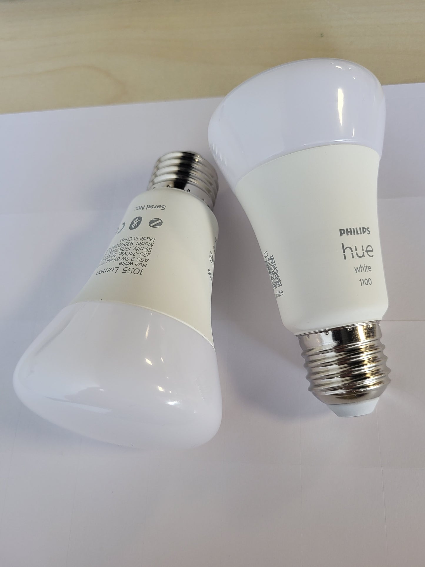 214434 - PHILIPS Pllaka dyshe Hue e bardhë E27, 2x1055lm, e zbehtë, dritë e bardhë e ngrohtë, e kontrollueshme nëpërmjet aplikacionit, e pajtueshme me Amazon Alexa