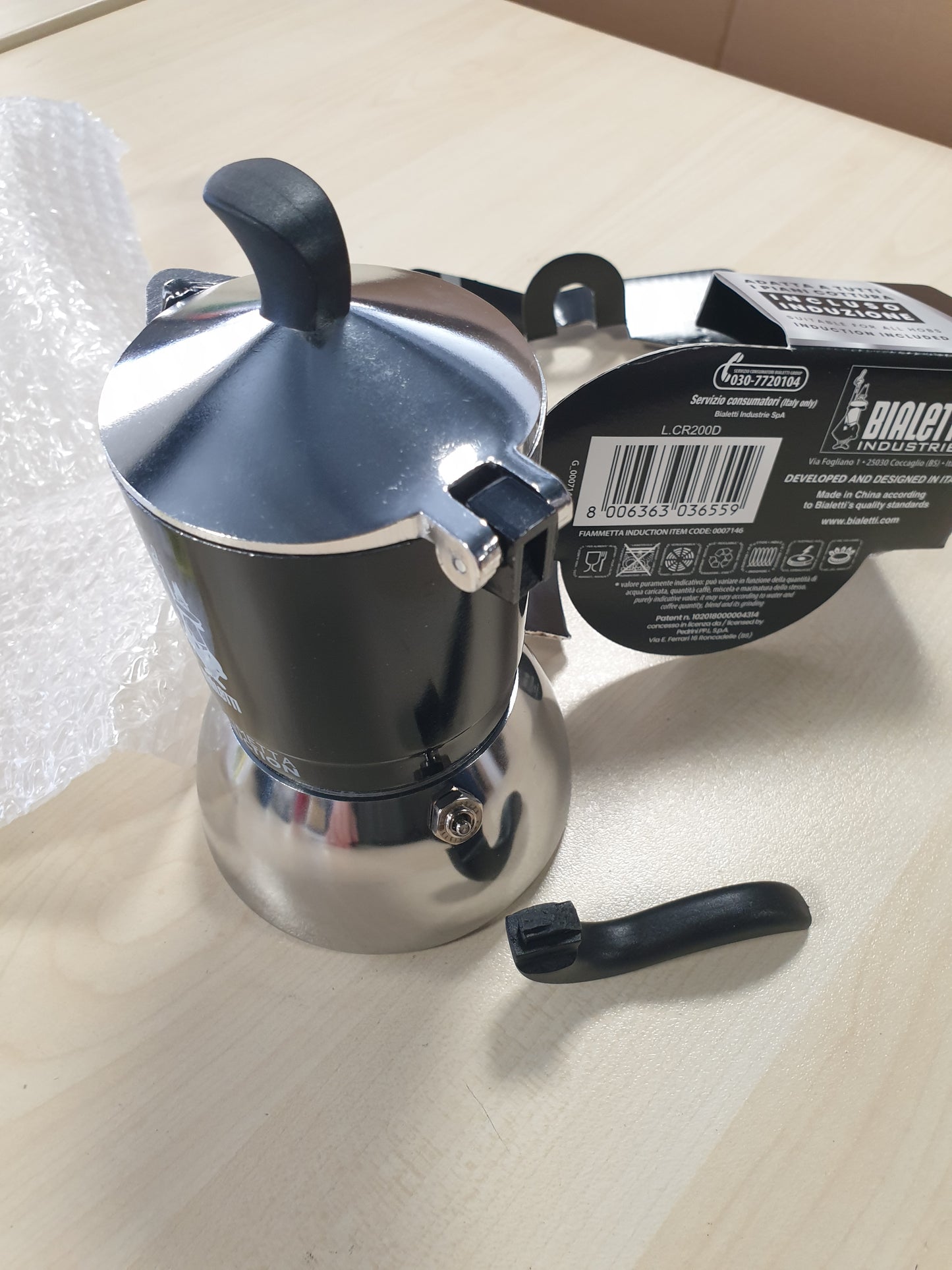 208387 - BIALETTI Makinë Kafeje me Induksion 'Fiammetta', për 4 Gota (150ml), e Përshtatshme për të Gjitha Llojet e Sobave, e Zezë