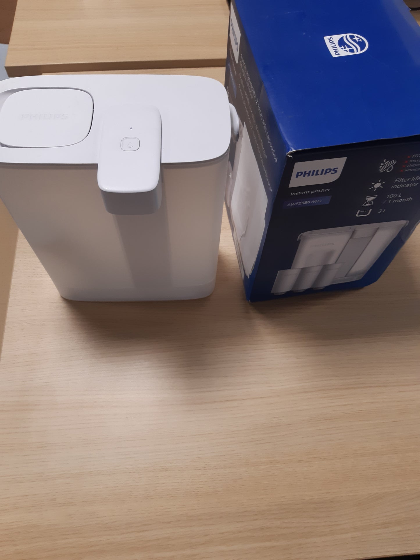 135208 - PHILIPS Kana me Filtër Uji, 3 L, me 3 filtra shije+, Zvogëlon Klorin dhe Plumbin, Ruan Mineralet - Përmirëson Shijen e Ujit në Sekonda