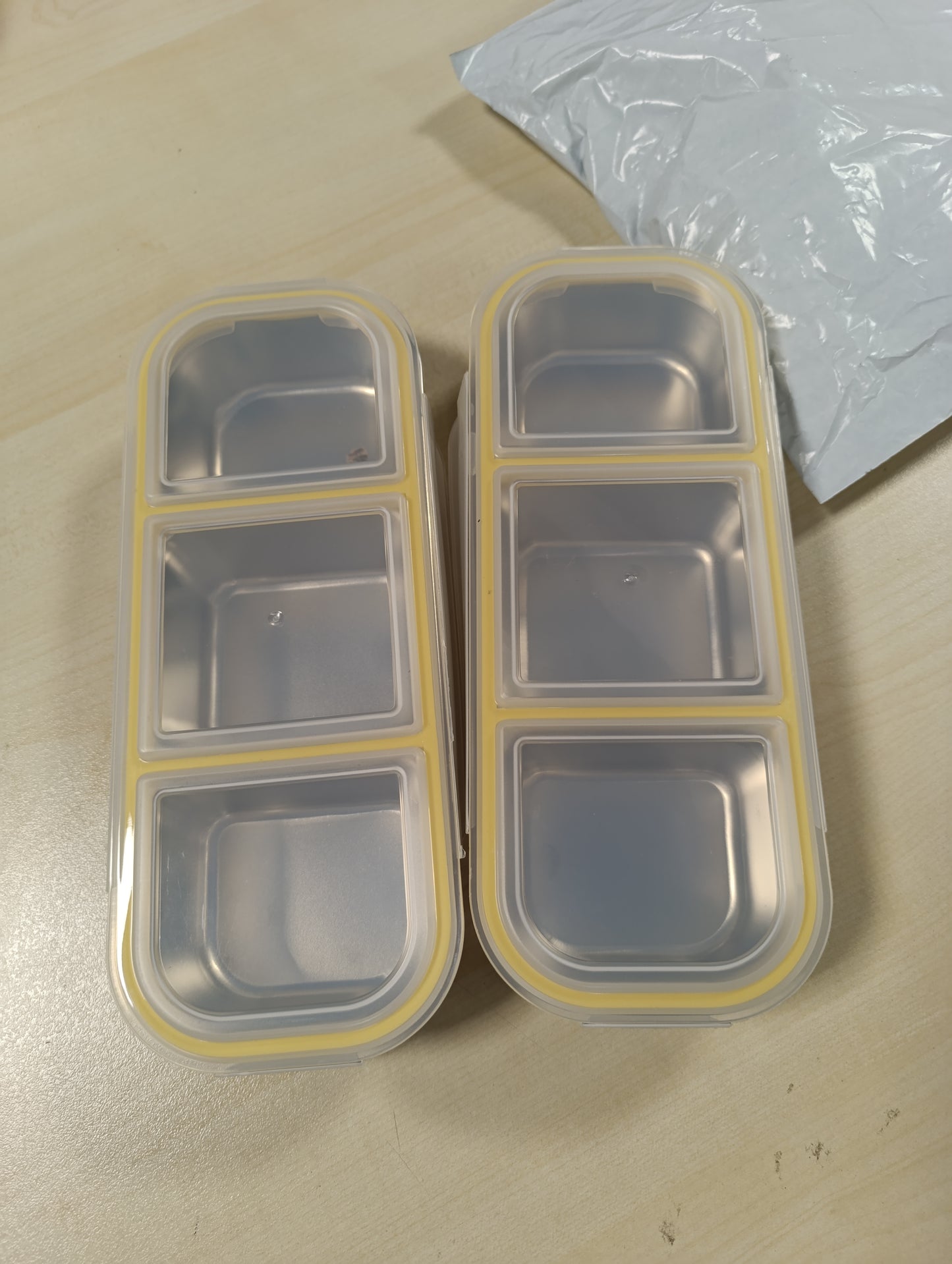 253288 - Set Kutish Ushqimesh FENTAR me 2 Pjesë prej Çeliku Inoks me Ndaje, Enë Ushqimesh Rezistente ndaj Rrjedhjes, E Sigurt për Lavastovilje
