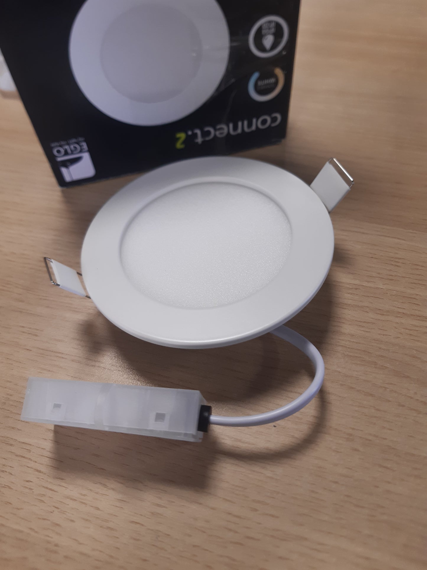 175542 - EGLO CONNECT Dritë LED e Futur në Banjo Fueva-Z, Ultra e Sheshtë, Ø 120 mm, Kontroll me ZigBee dhe Aplikacion, Ndriçim i Errësueshëm, Metal e Bardhë, IP44, Ngjyrë Drite (e Bardhë e Ngrohtë-e Bardhë e Ftohtë), Kontroll Zanor me Alexa