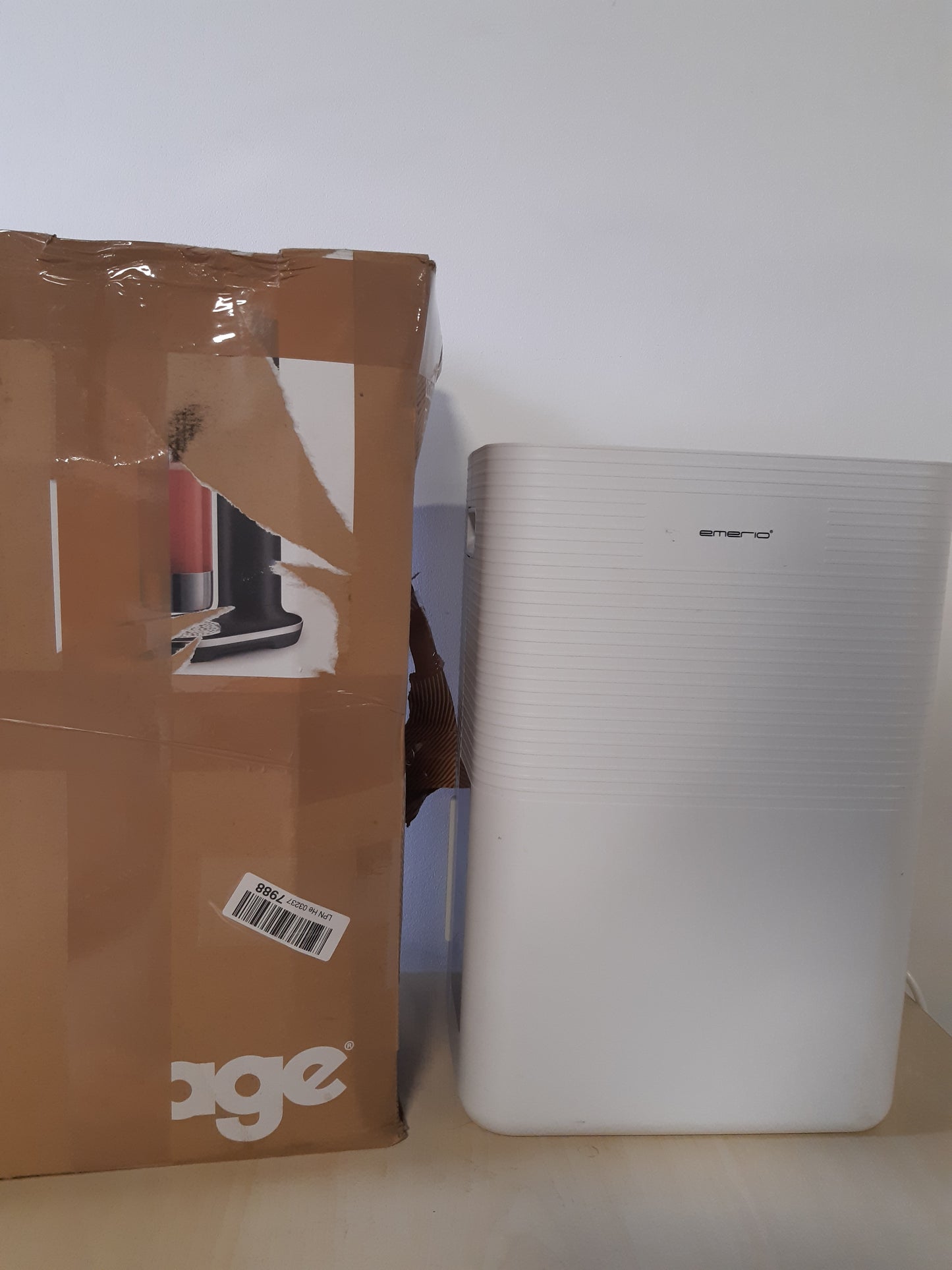 170050 - EMERIO Tharëse Ajri DH-128153 me Gazin R290, Kapaciteti 12l/ditë, Fikje Automatike Kur Është Plot, Përbën Madhësi Dhoma deri në 25m², Ekran LED, Kohëmatës, Funksion Tharjeje Rrobash, Numërues