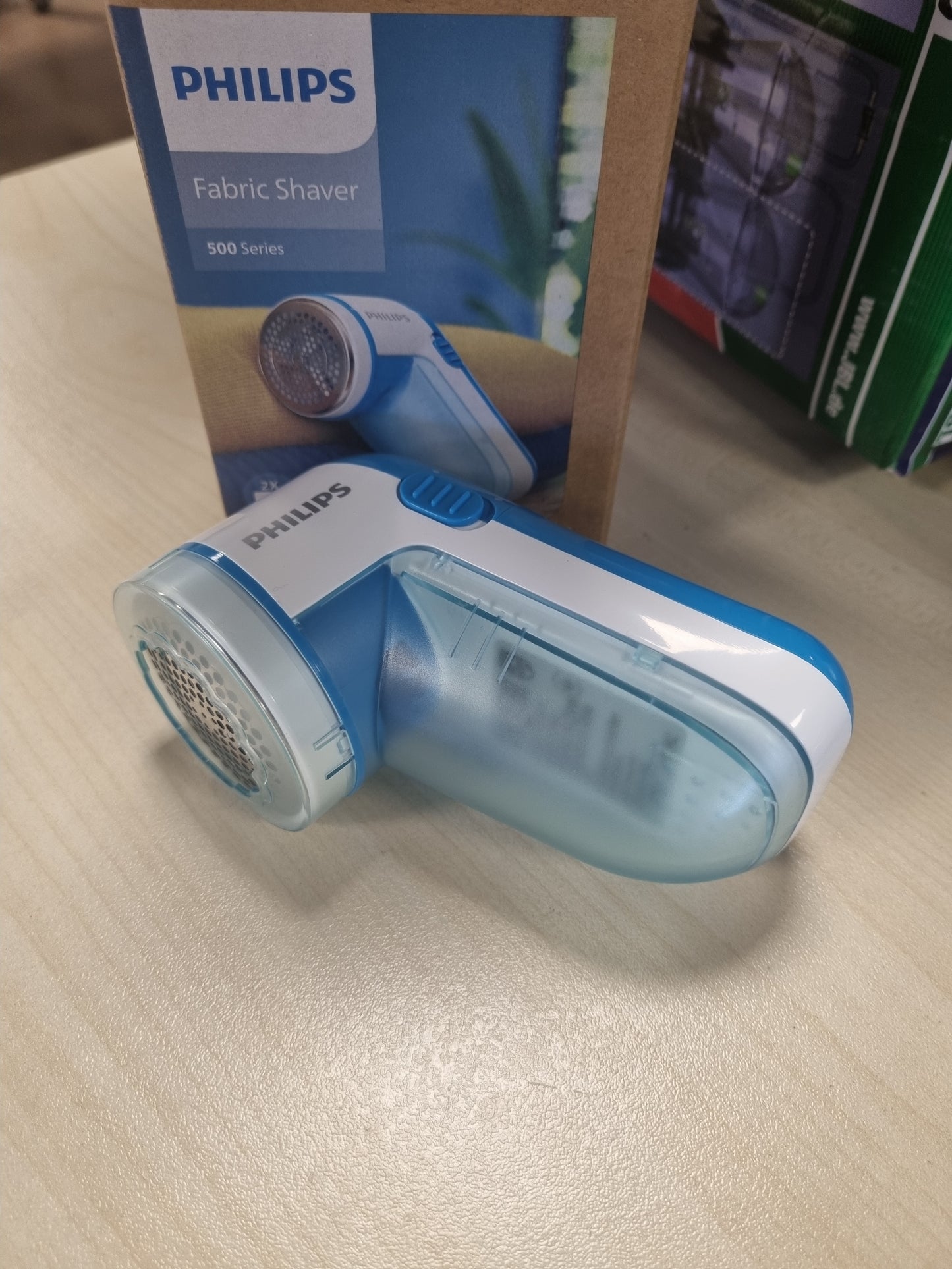 215806 - PHILIPS Makinë rroje për rroba, heq pilulat nga rrobat, Blu (GC026/00)