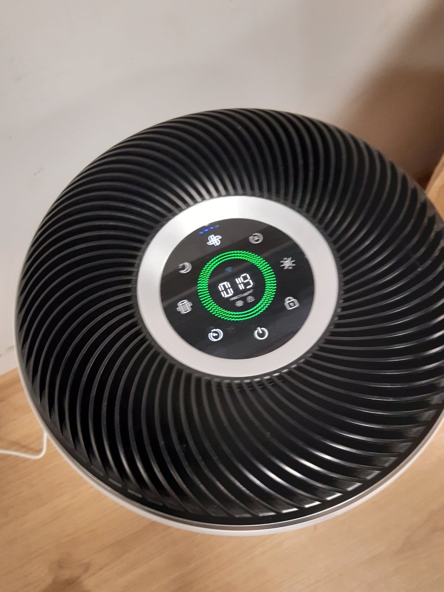 144109 - LEVOIT Pastrues Ajri Inteligjent me APP dhe ALEXA, CADR 433m³/orë, për Hapësira deri në 90m², Niveli i Zhurmes 27 dB, Ekrani PM2.5, Filtër HEPA, Eliminon 99.97% të Alergjive, Polenit, Pluhurit, Aromave të Pakëndshme