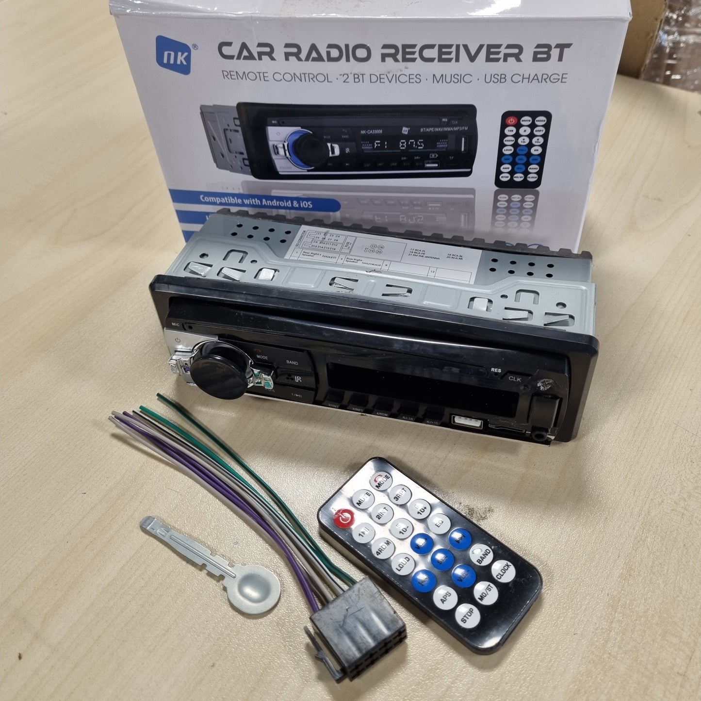 268794 - NK Auto Radio 1 DIN, 4x40W, Bluetooth 4.0, AUX, MP3 player, 2 porta USB, Zë FM stereo, Thirrje pa duar, Telekomandë, Ekran LCD, iOS dhe Android (eMark)