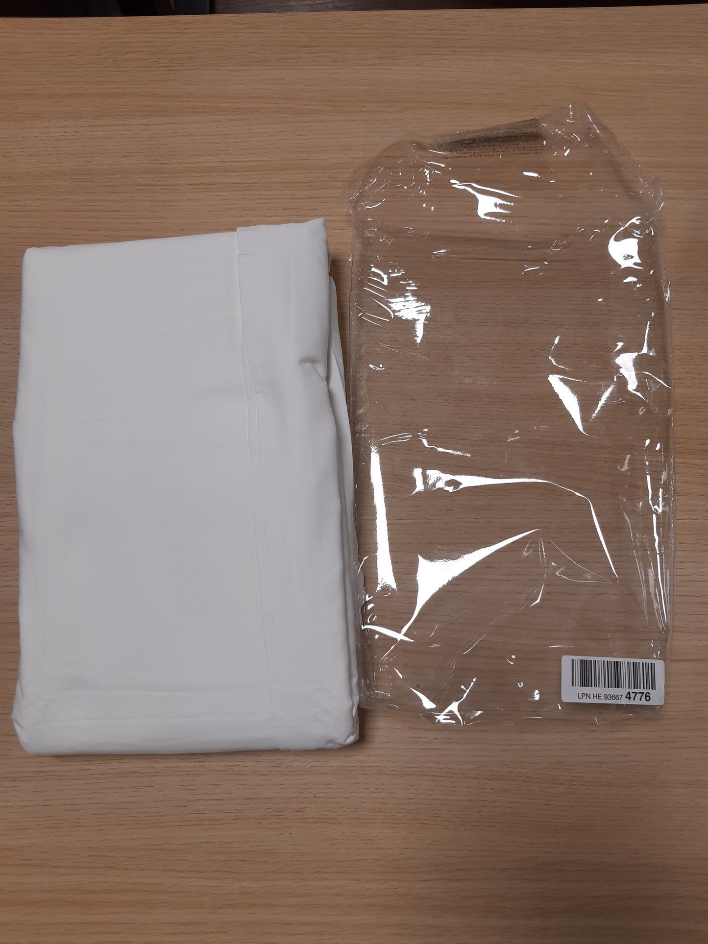 136426 - GUZZINI CLASSIC - Çarçaf Pambuku 100% Percale, Madhësi Queen 180x280cm, i Çertifikuar OekoTex, i Freskët dhe i Frymëmarrshëm, për Çarçafë të Butë dhe Rezistentë