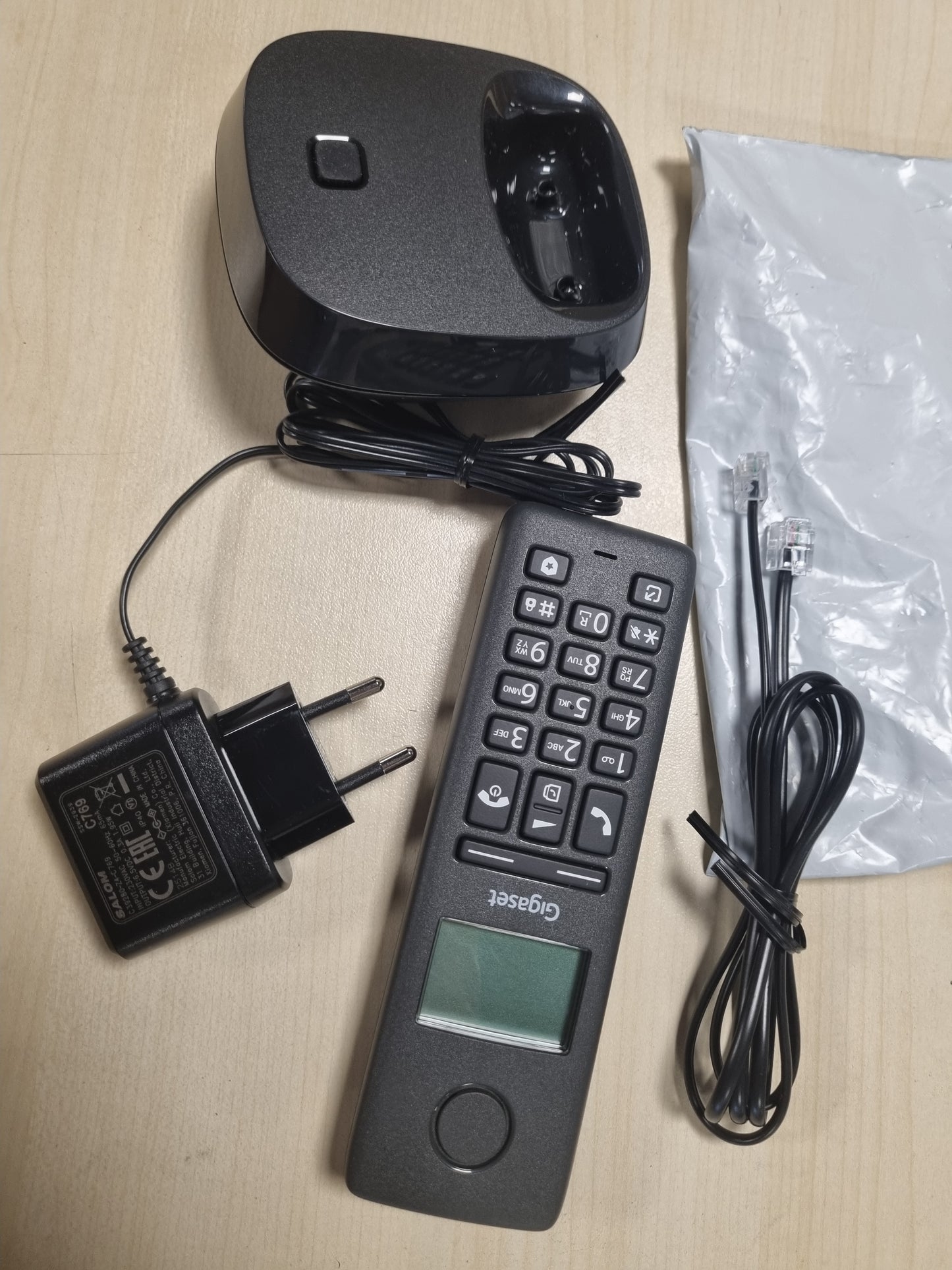 266714 - GIGASET Pure 120 - Telefon pa tel me mbrojtje thirrjesh dhe ECO DECT - Ekran i ndriçuar - i pajtueshëm me aparatin e dëgjimit - i zi antracit