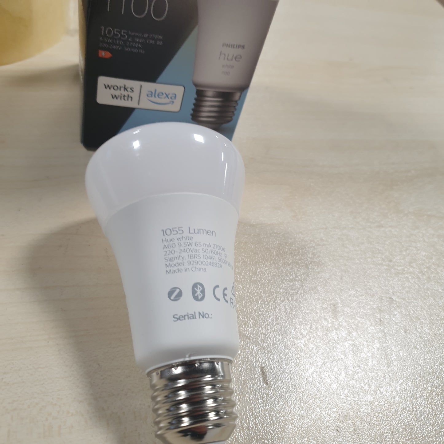 219005 - PHILIPS HUE Pllakë e vetme llambë E27 1x1055lm, e zbehtë, dritë e bardhë e ngrohtë, e kontrollueshme nëpërmjet aplikacionit, e pajtueshme me Amazon Alexa (Echo, Echo Dot)
