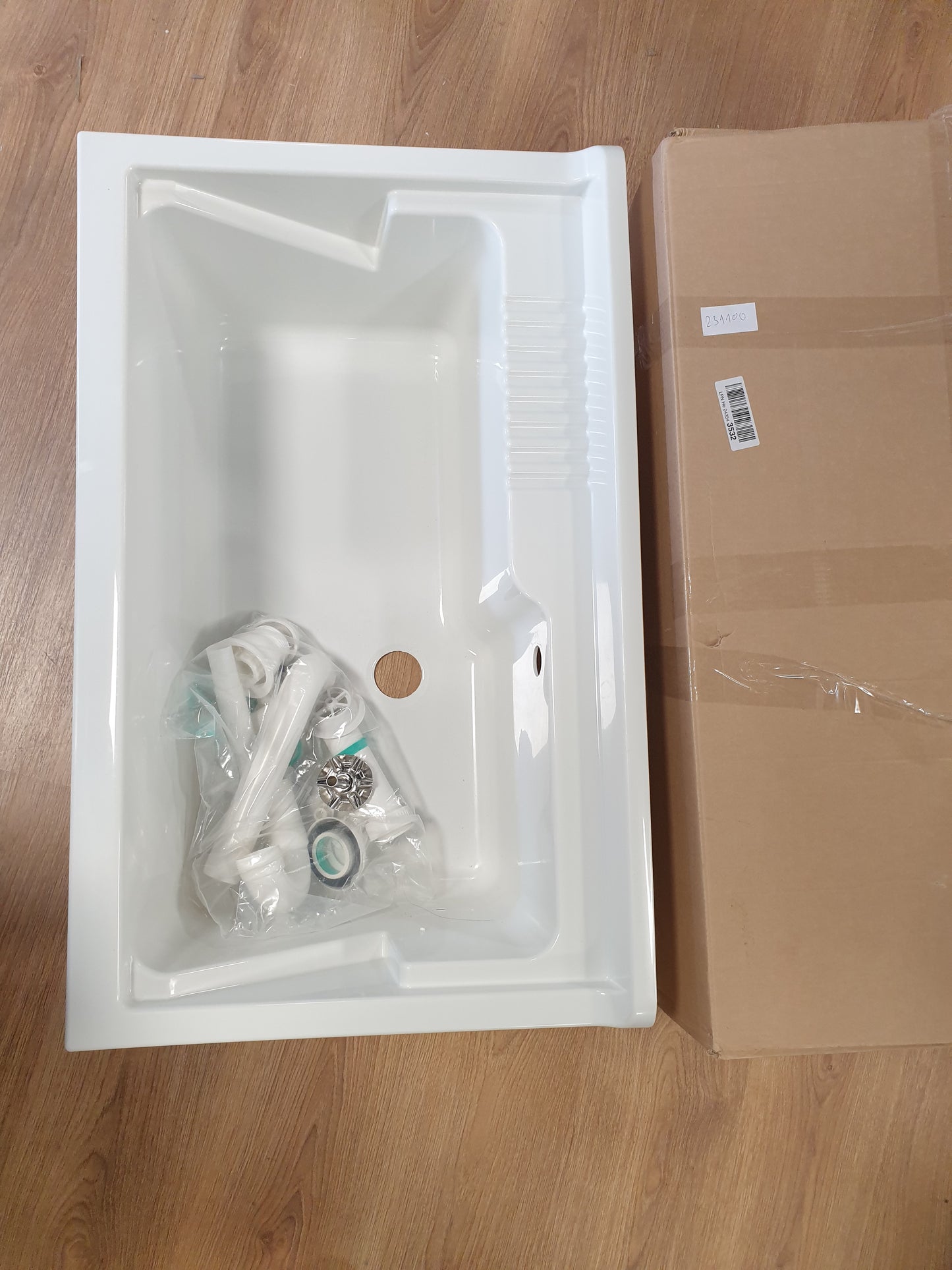 231100 - NEGRARI Vaskë rrëshire PP për lavaman, Gjatësia 80 x Gjerësia 50 x Lartësia 30 cm, e bardhë, rezistente ndaj lagështirës dhe acideve, komplet kullimi i përfshirë, për përdorim të brendshëm dhe të jashtëm