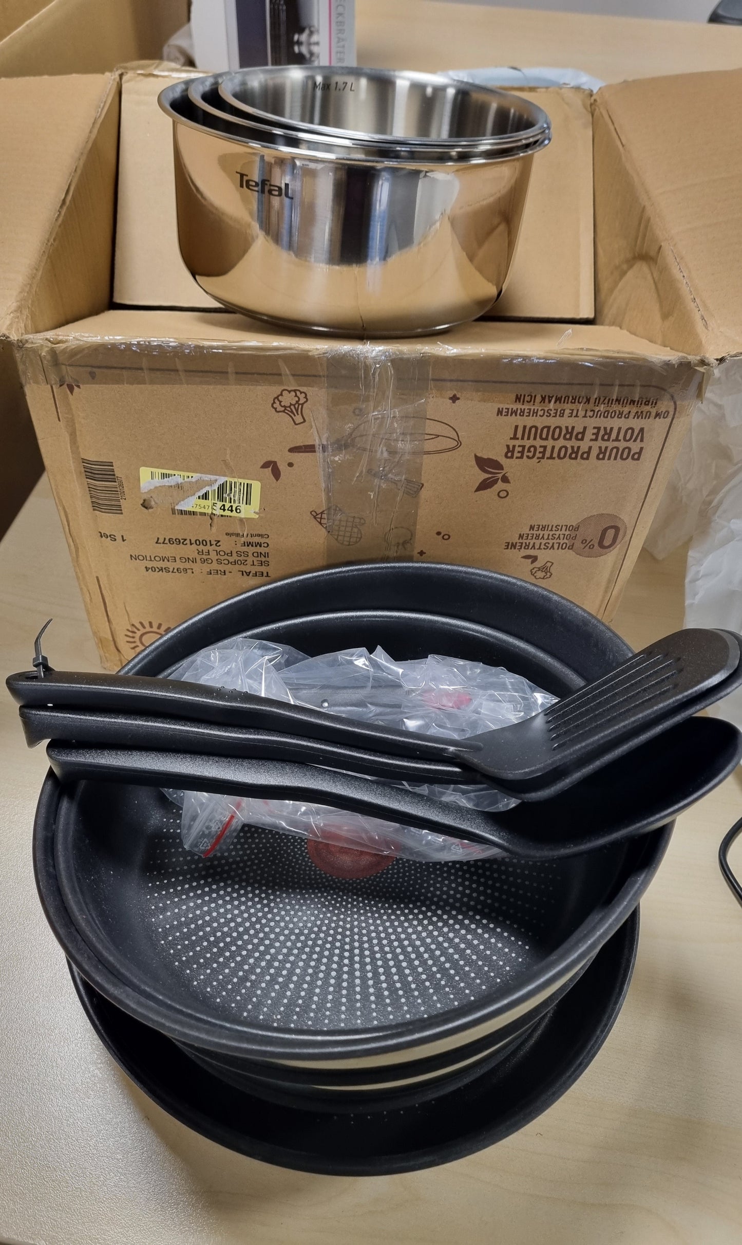 195018 - TEFAL Set Enësh Gatimi 'Ingenio Emotion L897SK04' me 20 Pjesë, Përfshirë Tiganë dhe Tenxhere, 2 Doreza të Lëvizshme, i Pajtueshëm për Përdorim me Induksion, Shtresë Jo Ngjitëse, Mund Të Vendosen Mbi Njëra-Tjetrën, i Sigurt për Lavastovilje