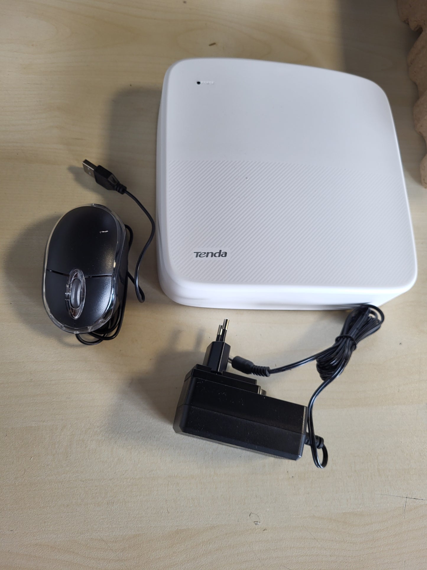 266294 - TENDA NVR-1080P Regjistrues Video me 8 Kanale për Siguri në Shtëpi, H.265+, Kapacitet 10TB, Mbështet 8MP/5MP/4MP/1080P/720P HD, Qasje në Distancë, N3L-8H (Disku i ngurtë nuk përfshihet)