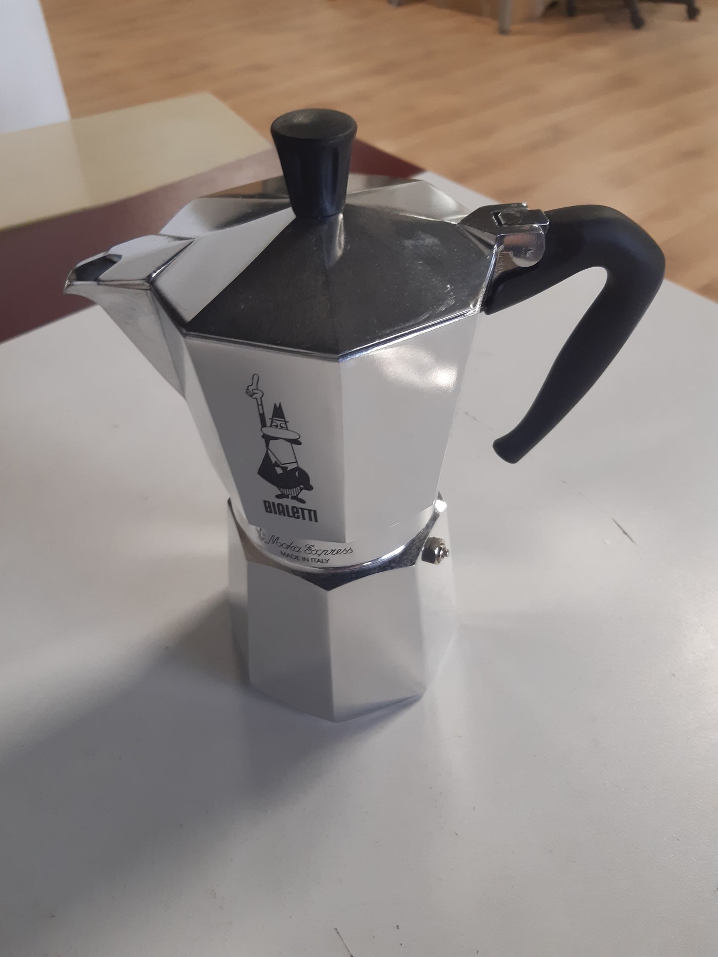 217418 - BIALETTI - Makinë kafeje Moka Express, alumini, për 9 gota, 420 ml, argjendi