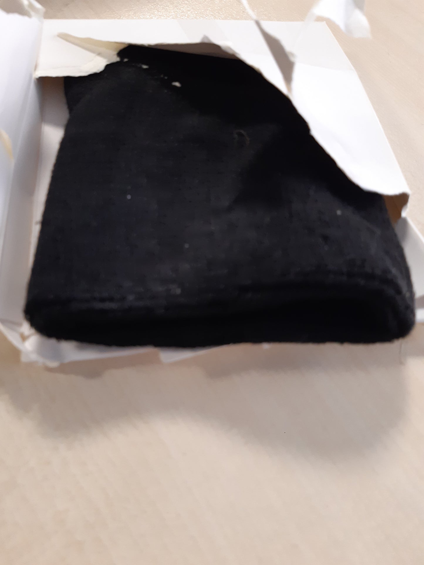 211671 - SLSON - Shirit Veshi për Qen, Masa S, Mbrojtëse Veshësh Anti-Anxhioze, Ndihmon në Uljen e Zhurmës gjatë Bubullimave, Rrufeve, apo Fishekzjarreve, Materiali: Elastik, Ngjyra: E Zezë