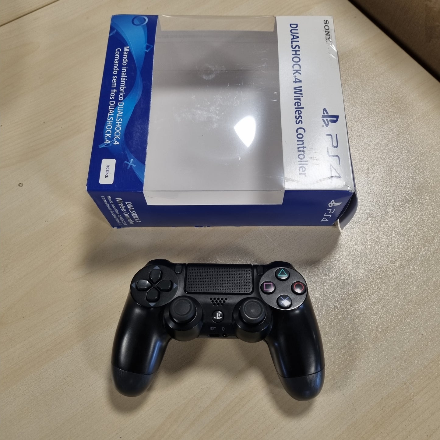 267952 - SONY DualShock 4 Gamepad për PlayStation 4, i Zi, Aksesor për Lojëra Video, Me Tel/Pa Tel, Bluetooth/USB