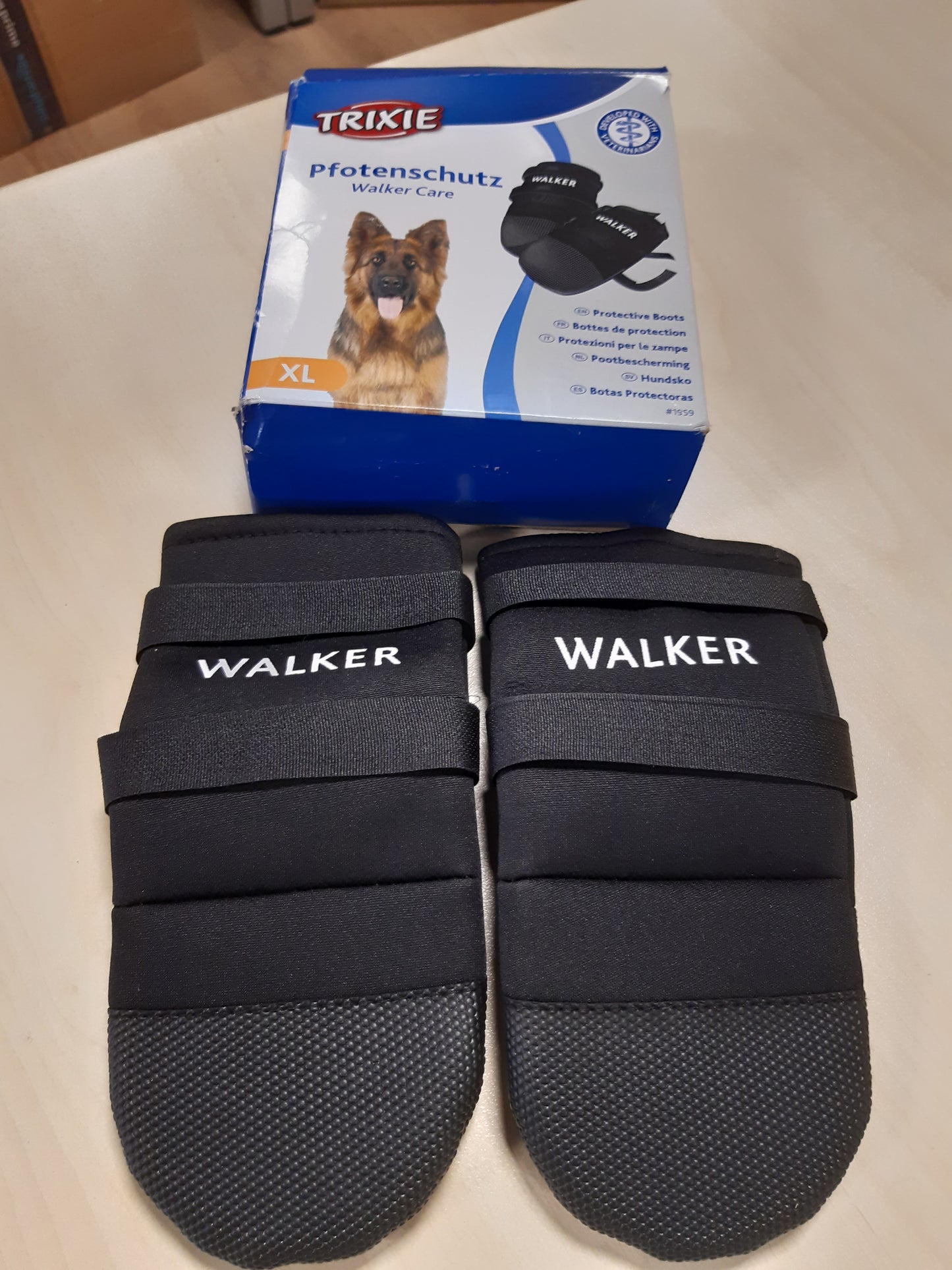 206725 - TRIXIE Mbrojtëse Putrash - 2 copë, Mbështet Shërimin e Lëndimeve, Taban Vinili Për Kapje Të Fortë, Elementë Lidhës Me Velcro, Madhësia XL - Gjerësia e Putrës: 9.5 cm, Gjatësia: 20 cm - 1959