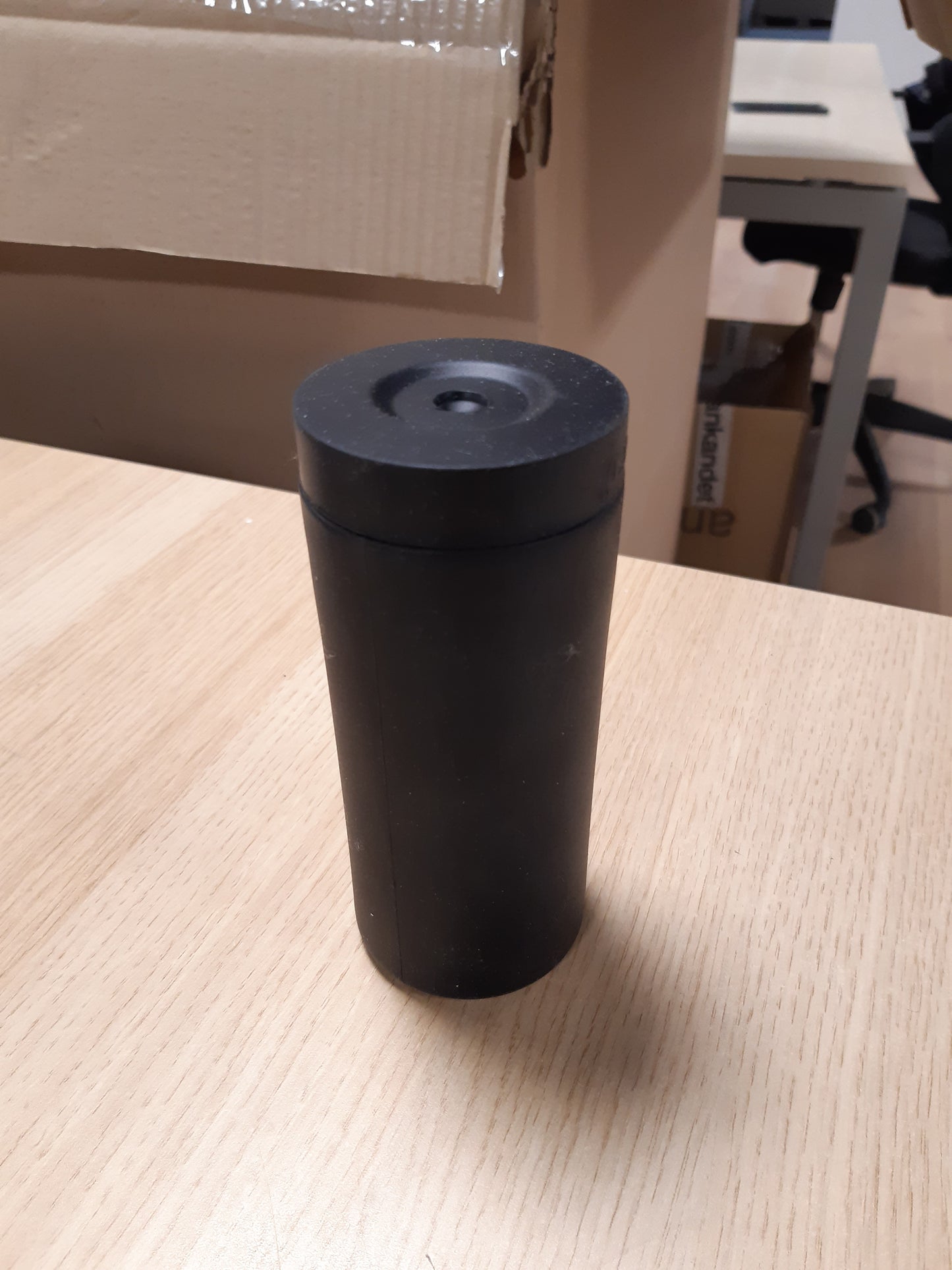 248390 - WENKO Dispenser sapuni për enët Easy Squeez-e, silikoni i papërshkueshëm nga rrjedhja, kapacitet 250 ml, Ø 6 x 14 cm, i zi