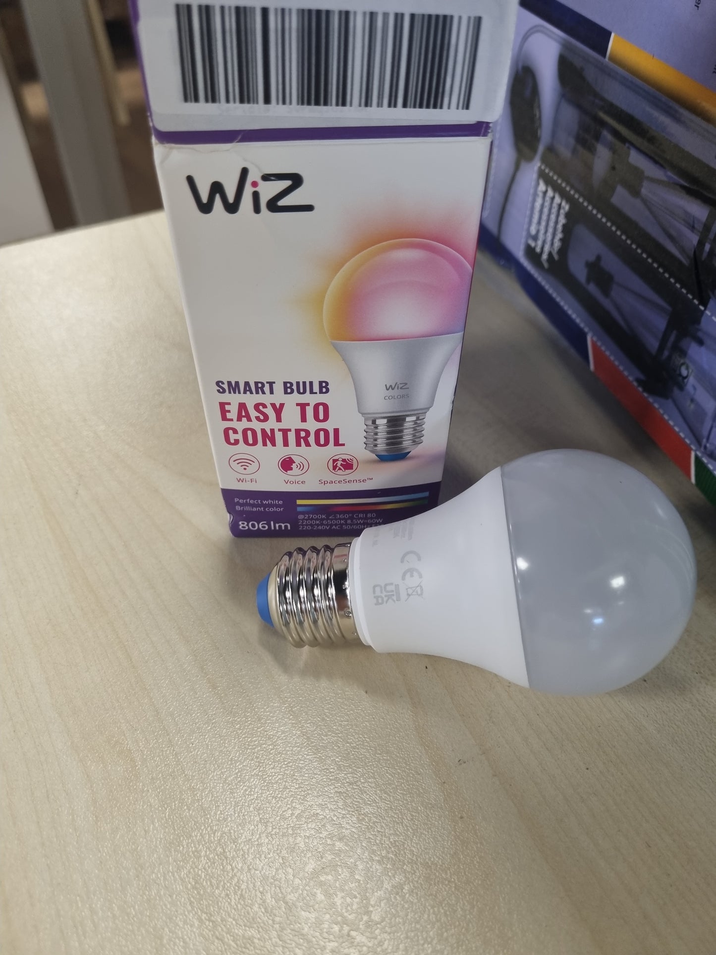 215759 - WIZ Llambë Smart LED A60, Bazë E27, 60 W, 2200–6500 K, 806 Lumen, e pajtueshme me Alexa, Google Assistant dhe Apple Home