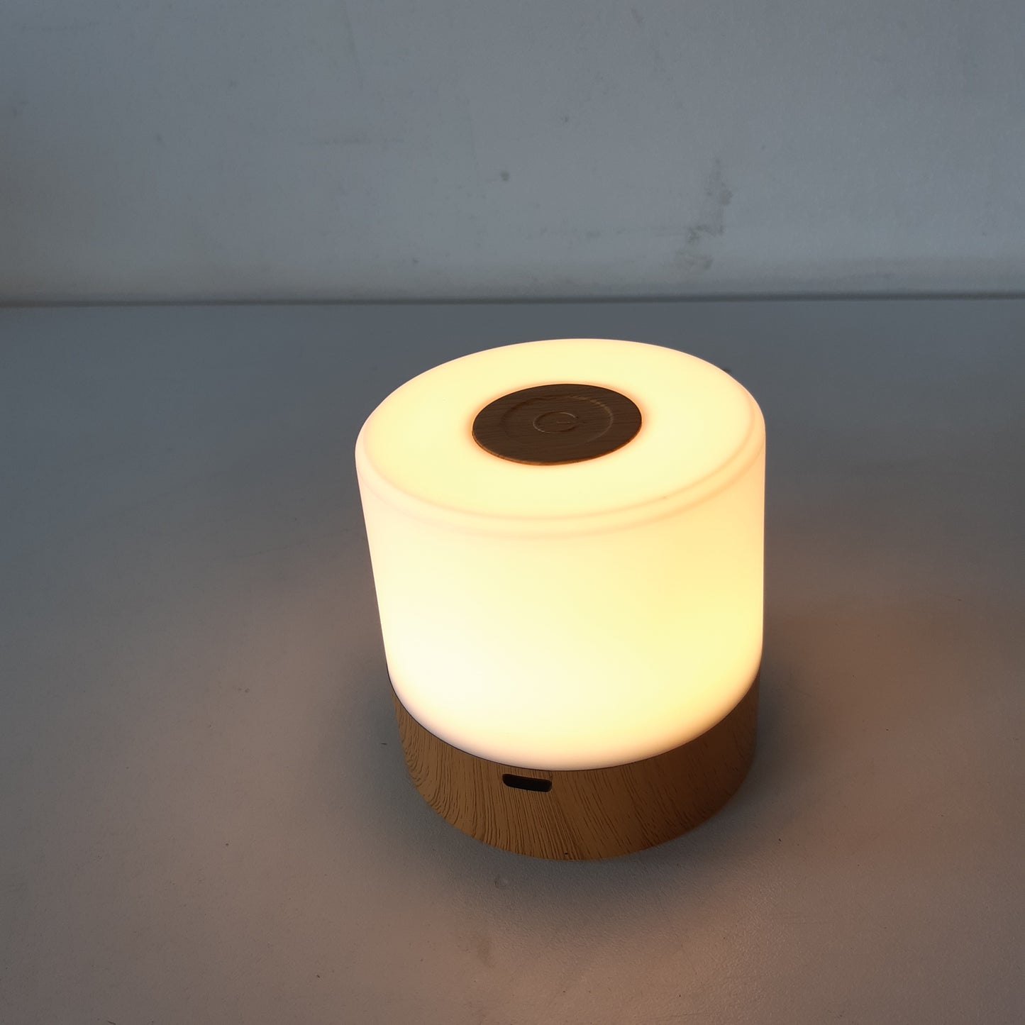 215979 - B.K.LICHT Llambë tavoline LED mini pa tel IP44, 7x7 cm