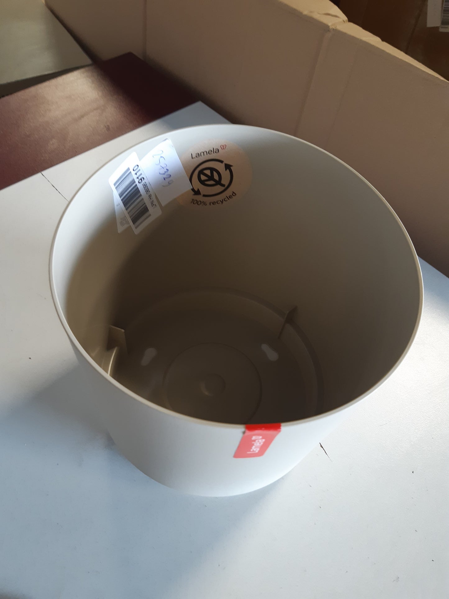 257329 - Vazo Bimore me Disk të Integruar, 20 cm e Gjerë, Kapacitet 4.7L, Vazo Lulesh ngjyrë Bezhë për Përdorim të Brendshëm dhe të Jashtëm, Rezistent ndaj Motit