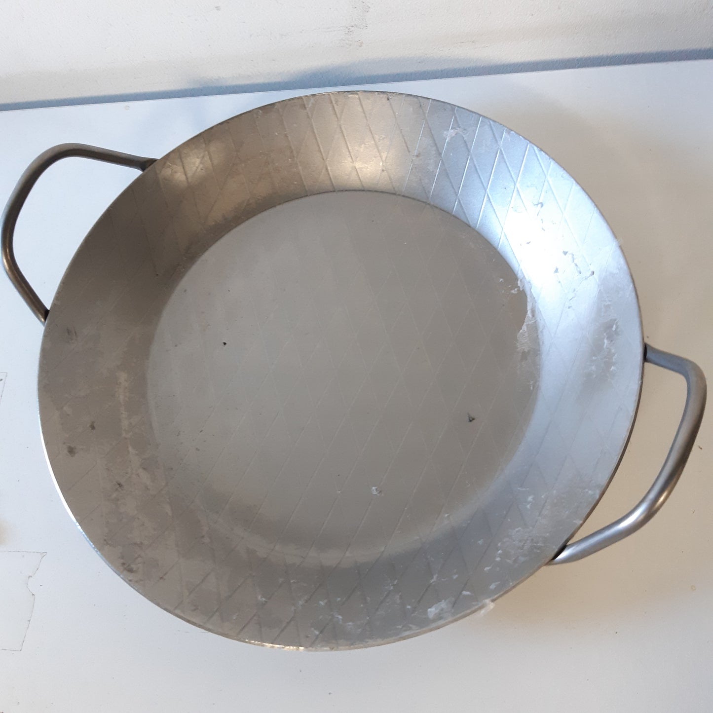 223536 - GSW 859059 Tigan Gastro Traditional Hekuri i Falsifikuar, Tigan Servirjeje me Dy Doreza 28 cm
