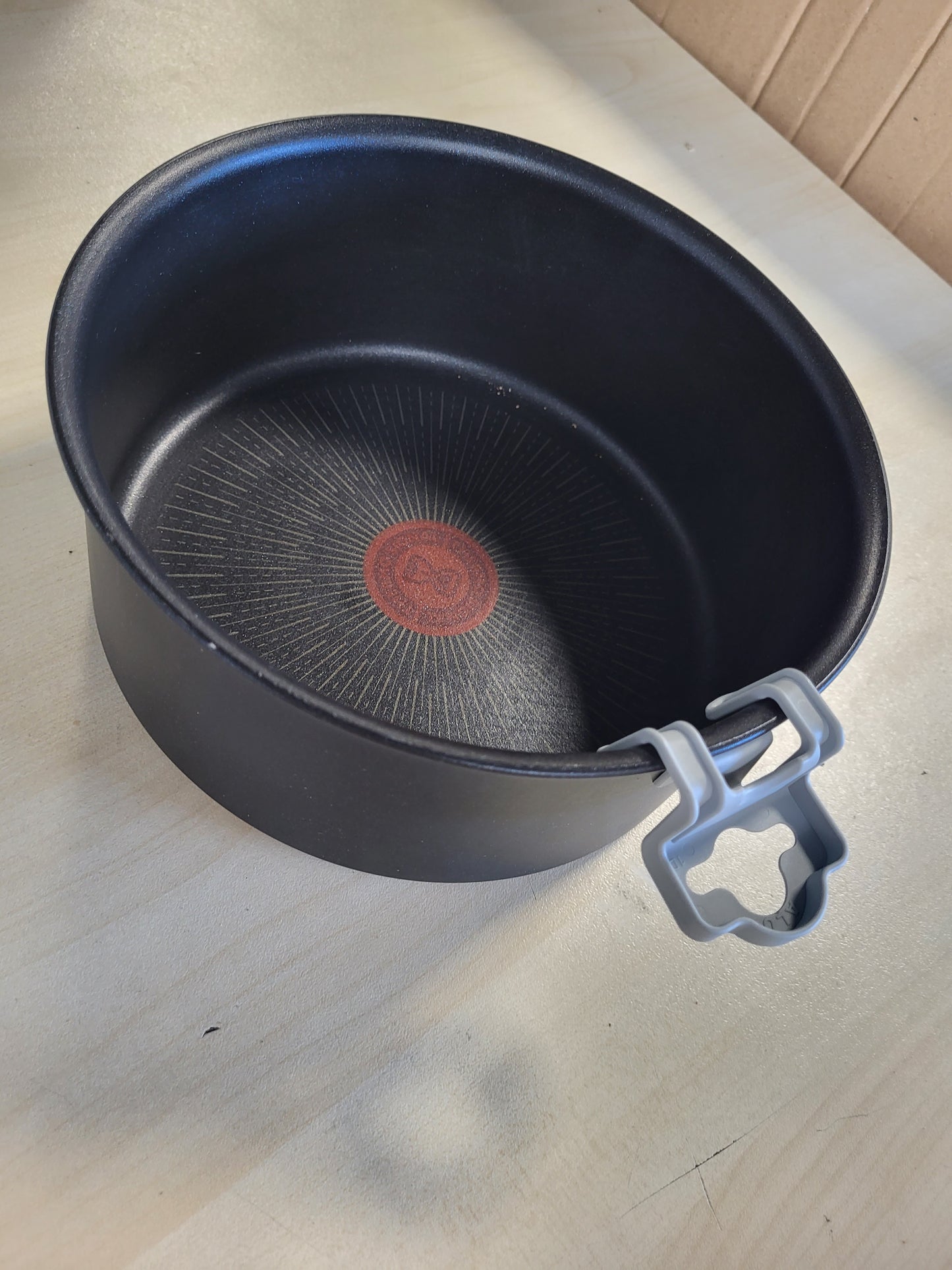 222271 - Tefal Tigan Ingenio 20 cm, i pajtueshëm me induksionin, shtresë jo ngjitëse, tregues i fillimit të gatimit, i grumbullueshëm, i sigurt për lavastovilje, prodhuar në Francë, L3973002