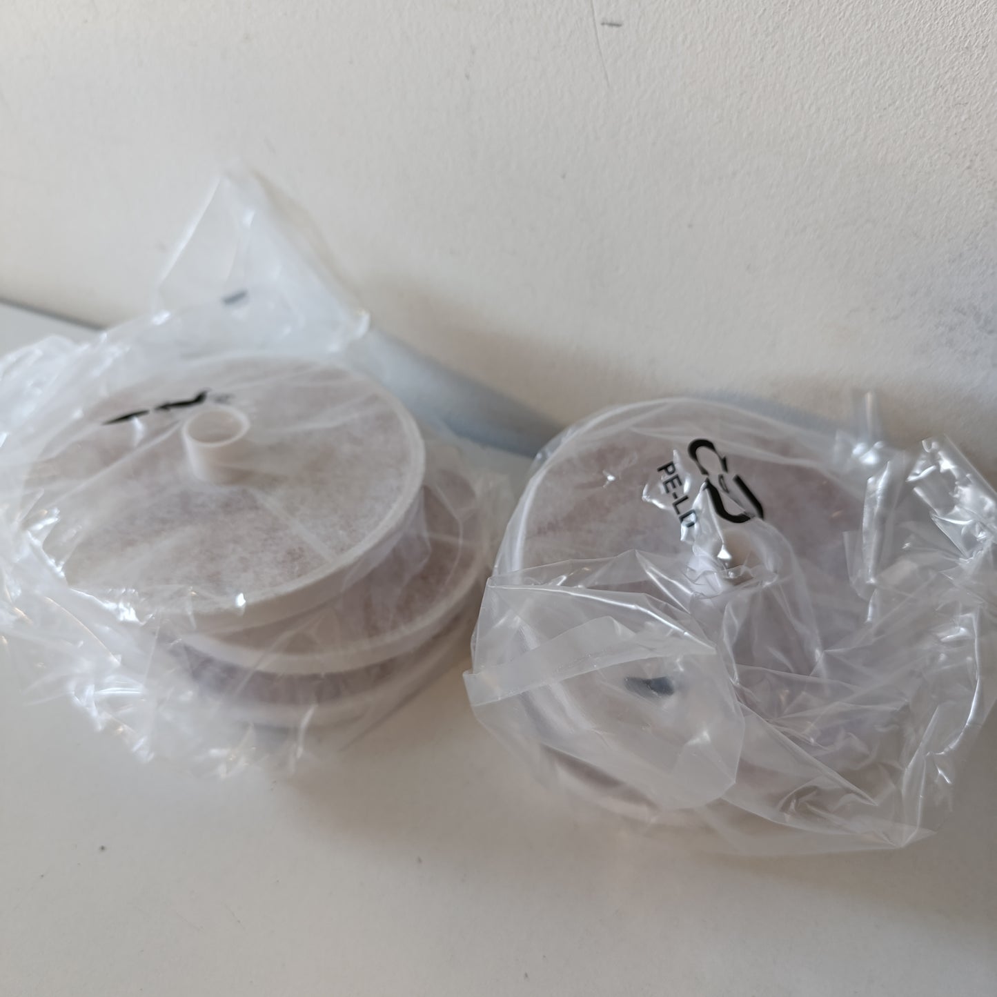 224345 - AMAZON BASICS Filtra uji për macet, pako me 6 copë
