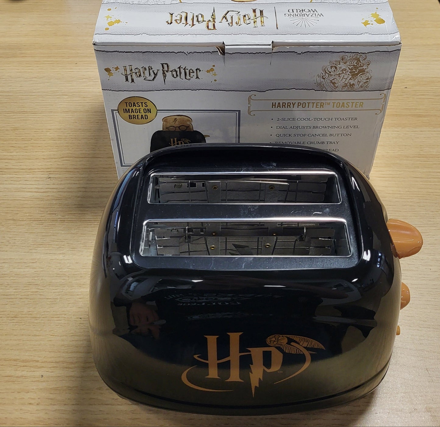 162476 - MARKAT E ÇUDITSHME Tostierë Harry Potter Icon me 2 Feta, E Lehtë për t'u Pastruar, Kompakt, Pajisje Argëtuese Kuzhine