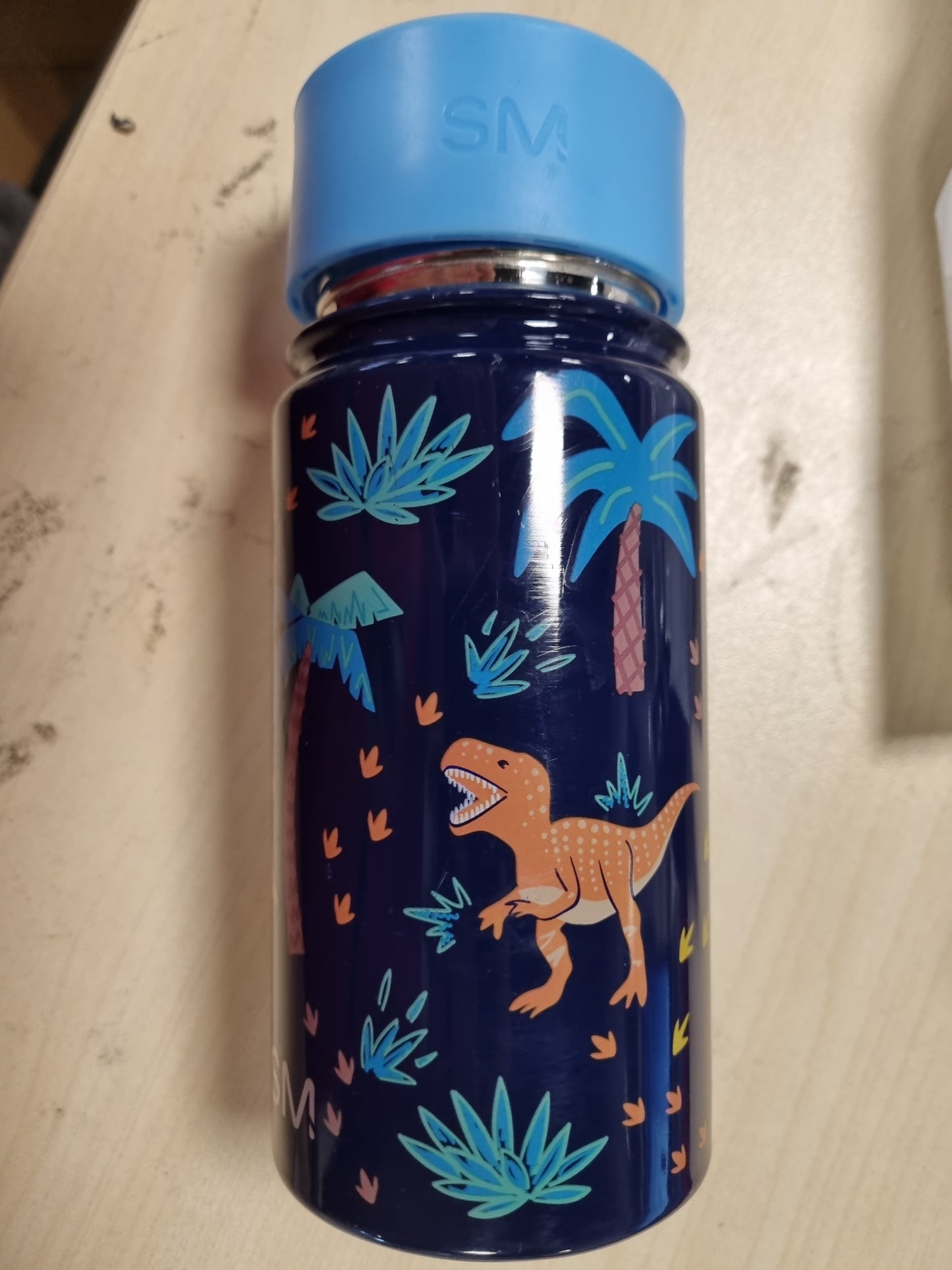 218643 - SHISHE E THJESHTË DHE MODERNE UJI PËR FËMIJË ME KAPAK KASHTE | GOTË E RIPËRDORSHME PREJ ÇELIKU INOX TË IZOLUAR PËR FËMIJË TË VEGJËL, DHE DHE | KOLEKSIONI SUMMIT | 14 OZ, JURASSIC JUNGLE